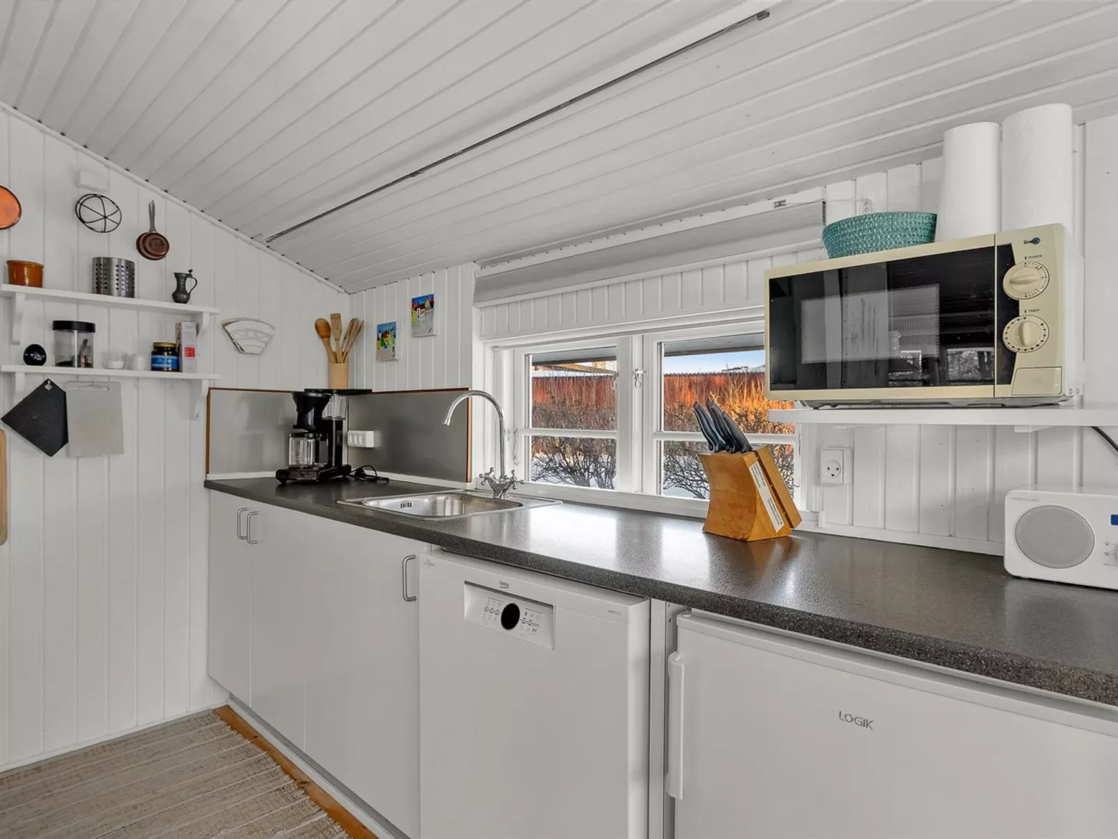 "Kato" - 125m from the sea - Binnen