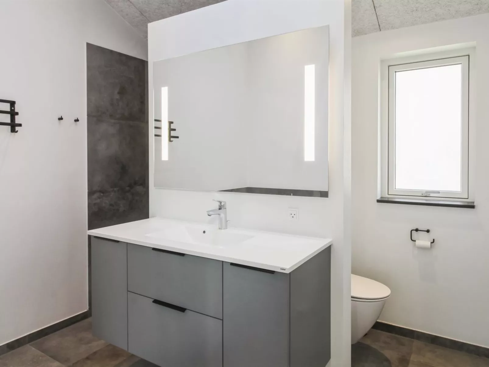 "Biergh" - 30km from the sea - Binnen