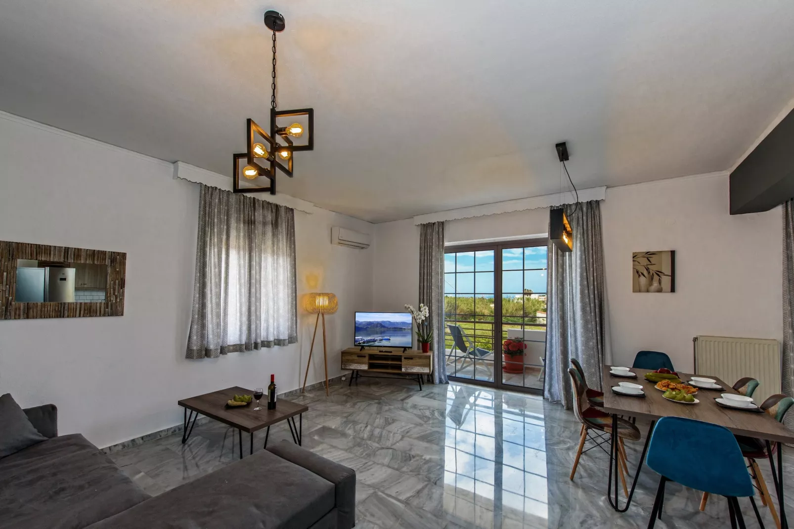 Spyros Villa Apartment 2 - Woonkamer