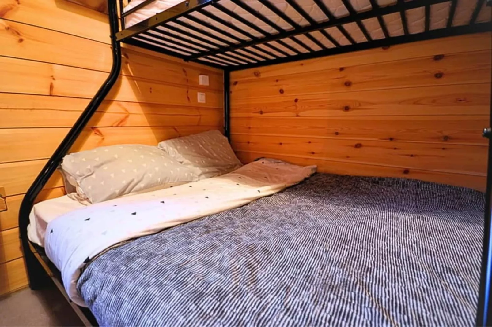 MANDOLINE - Slaapkamer