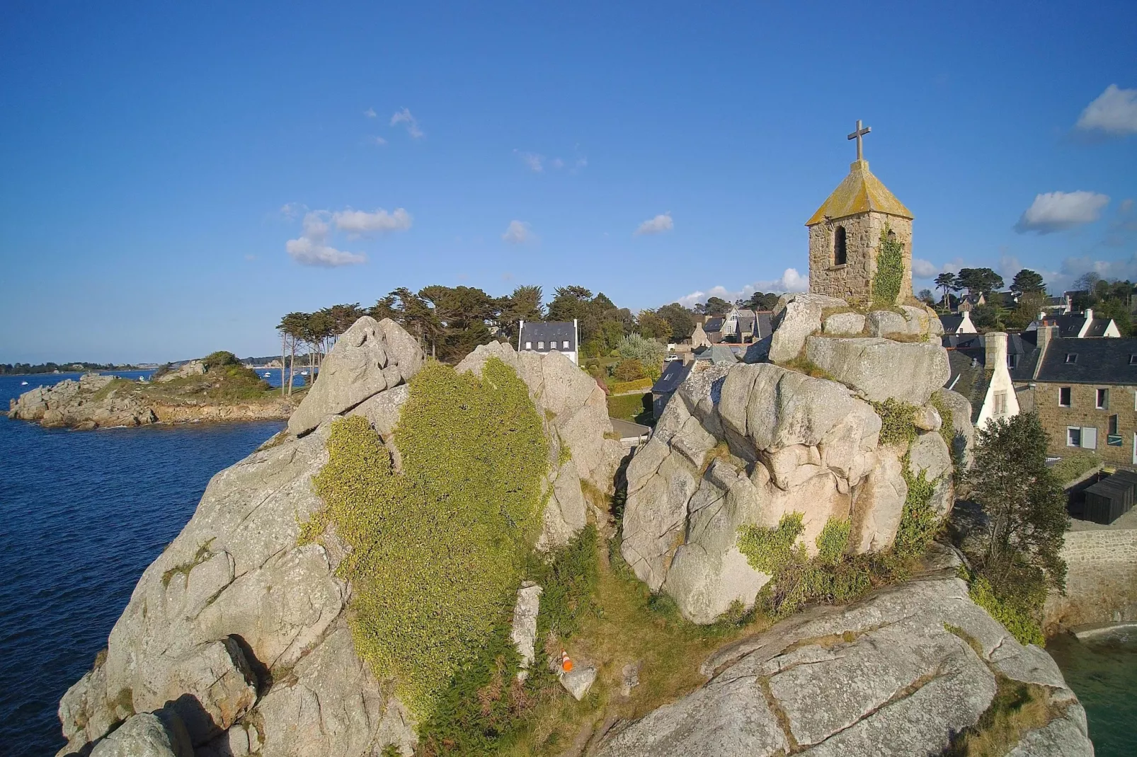 Beautiful country house on common property Plougrescant - Gebieden zomer 20km