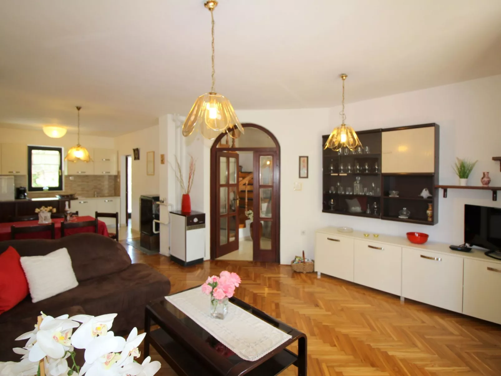 Pinia in Strandnähe  mit Garten - Image-tags.info