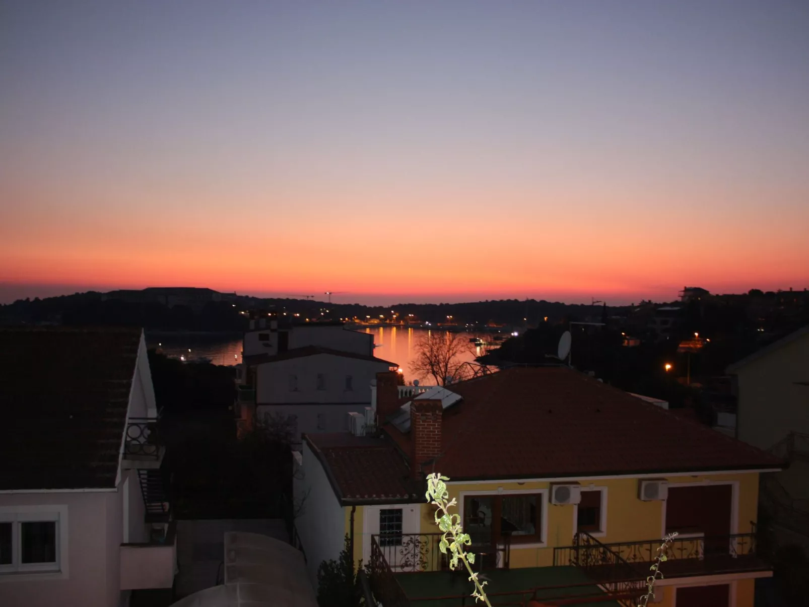 Große Wohnung in Pješčana Uvala mit Eigenem Balk - Image-tags.info