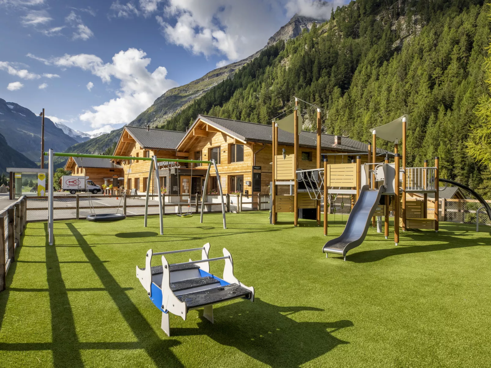 SWISSPEAK Resorts Zinal - Buiten