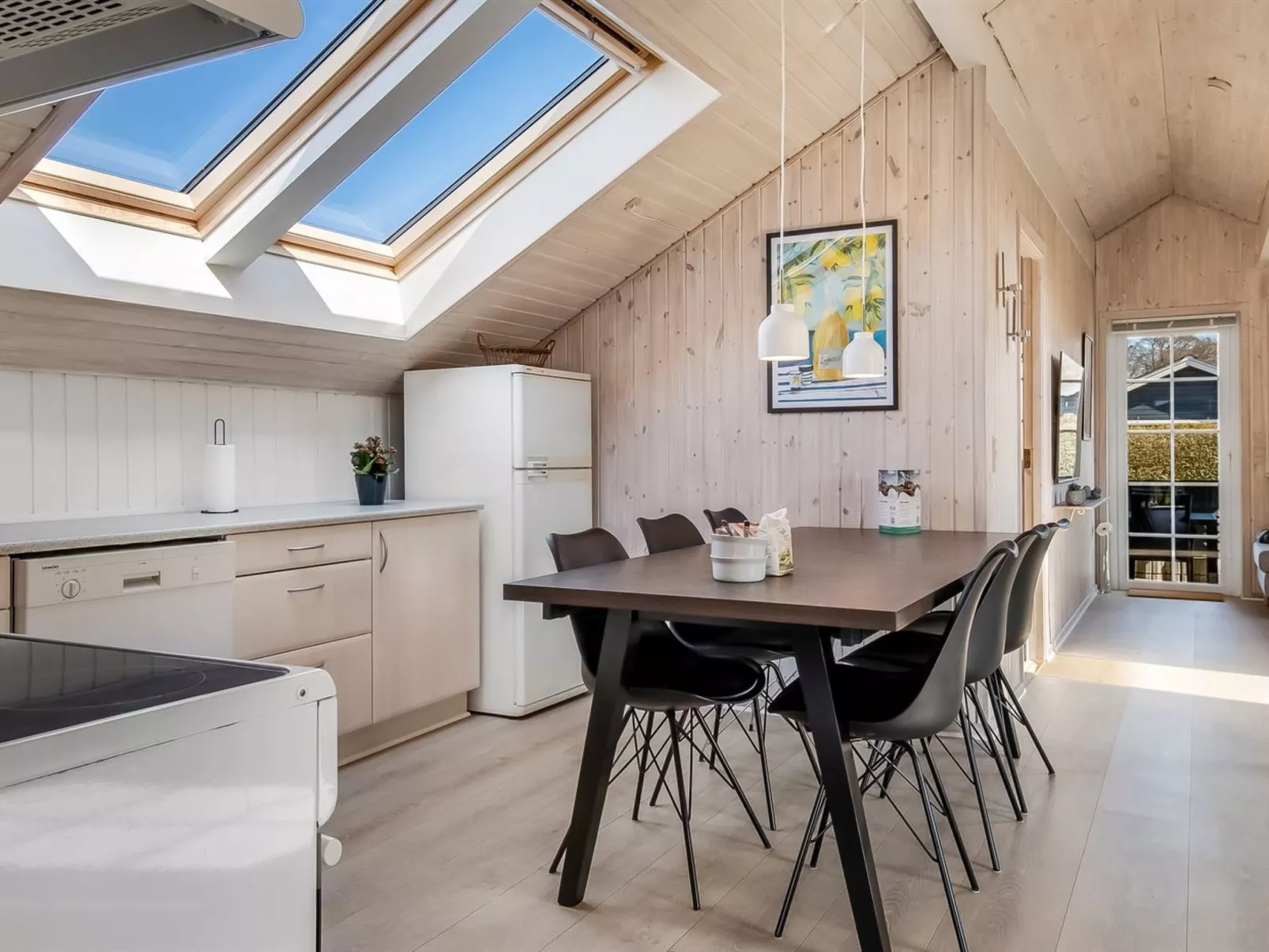 "Aika" - 450m from the sea - Binnen