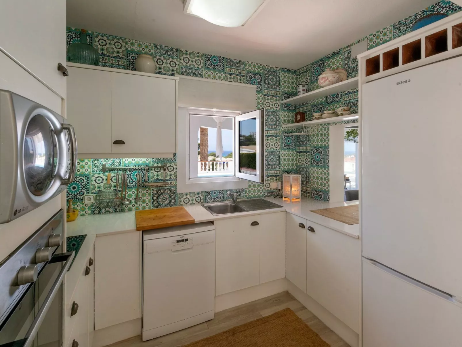 Strandnahe Villa German mit großer Poolterrasse - Image-tags.info