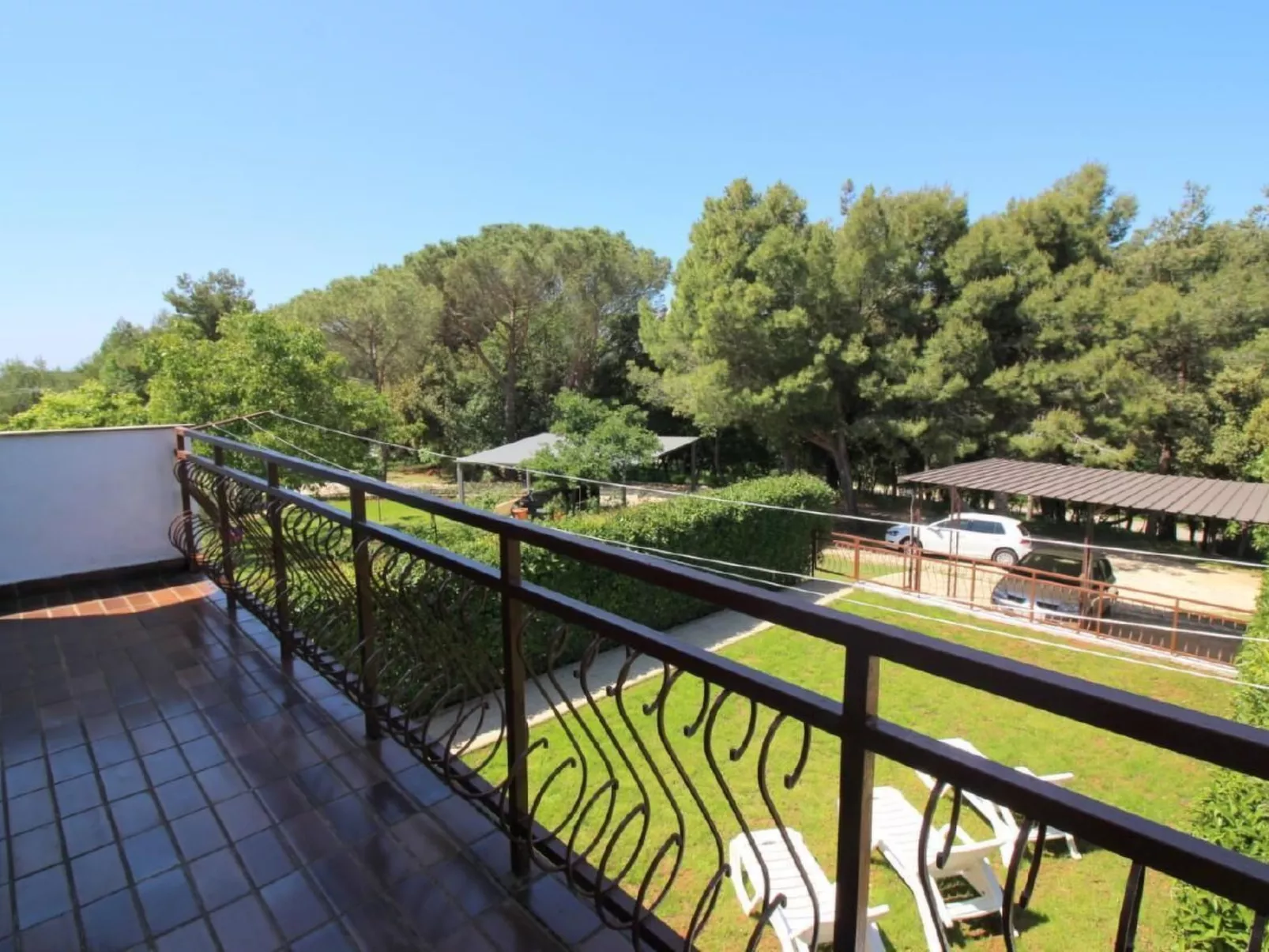 Pinia in Strandnähe  mit Garten - Image-tags.info