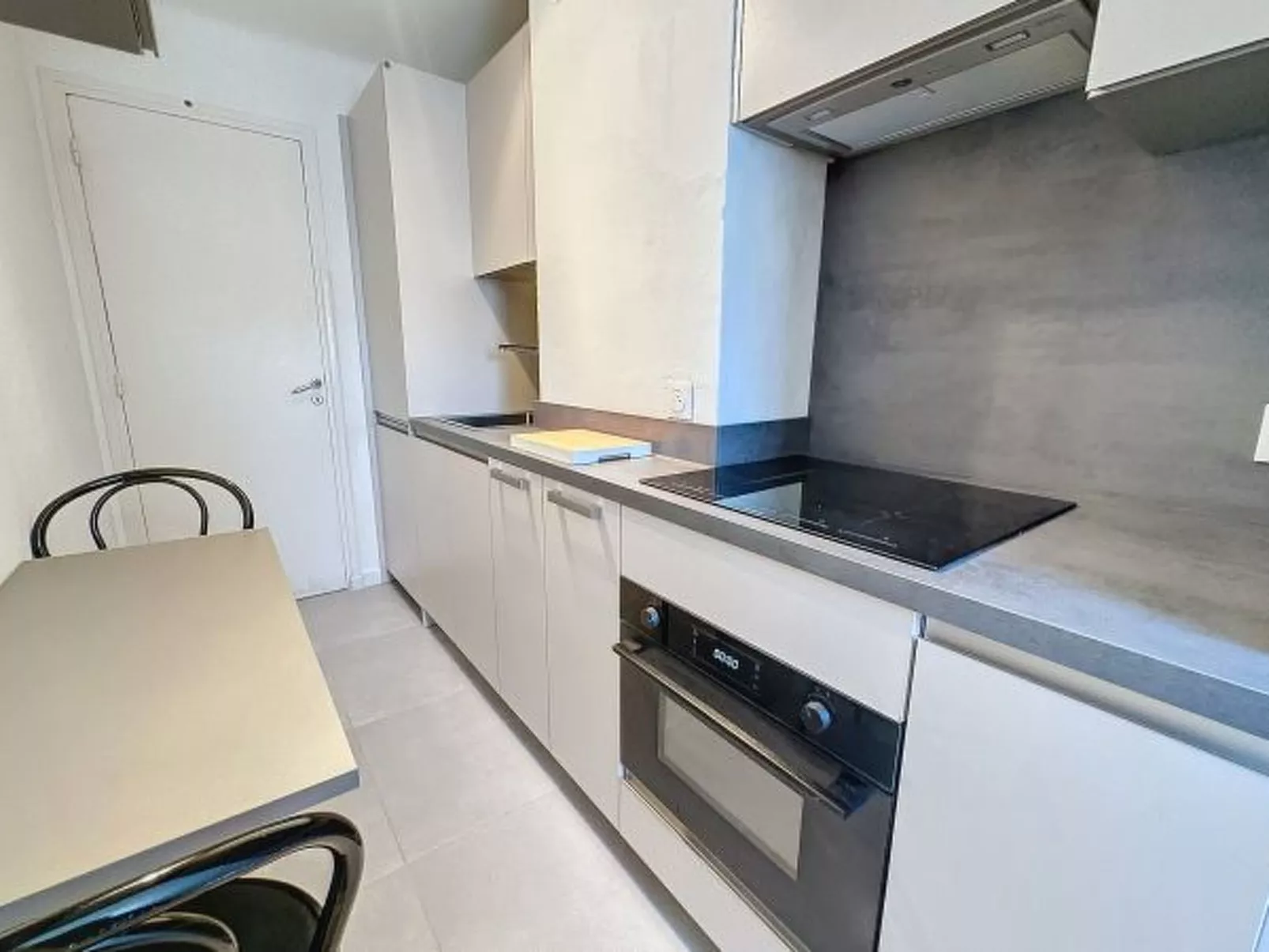 1 bedroom Latour Maubourg 245 - Image-tags.info