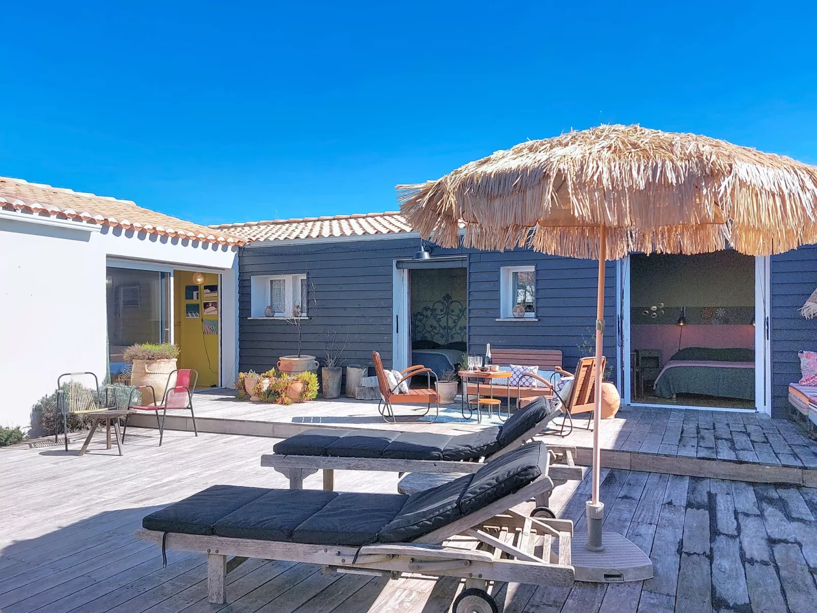 Tranquille en bord de Mer - Buiten