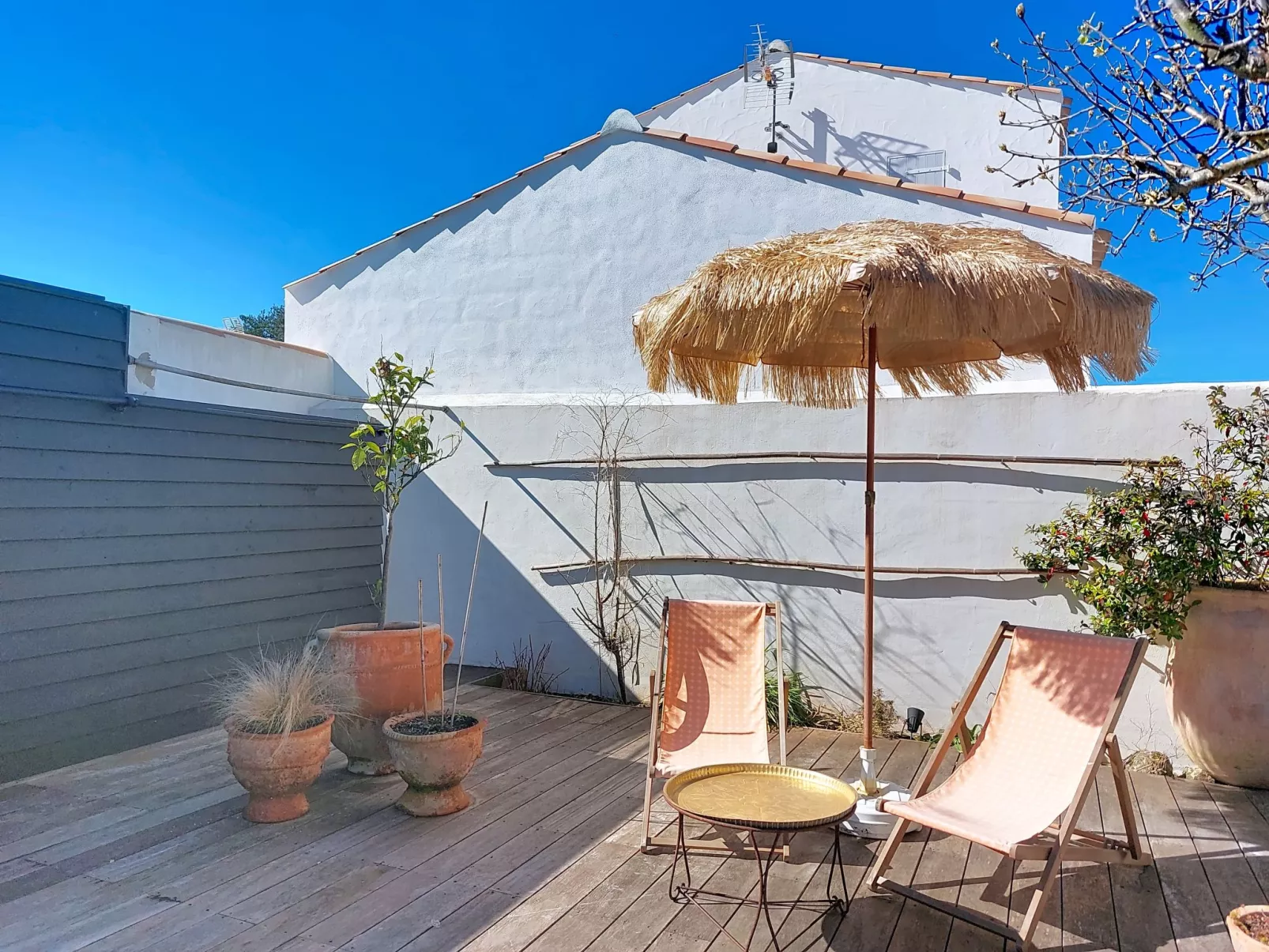 Tranquille en bord de Mer - Buiten