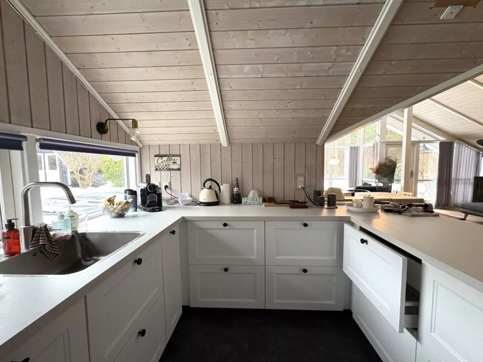 "Saija" - 2.1km from the sea