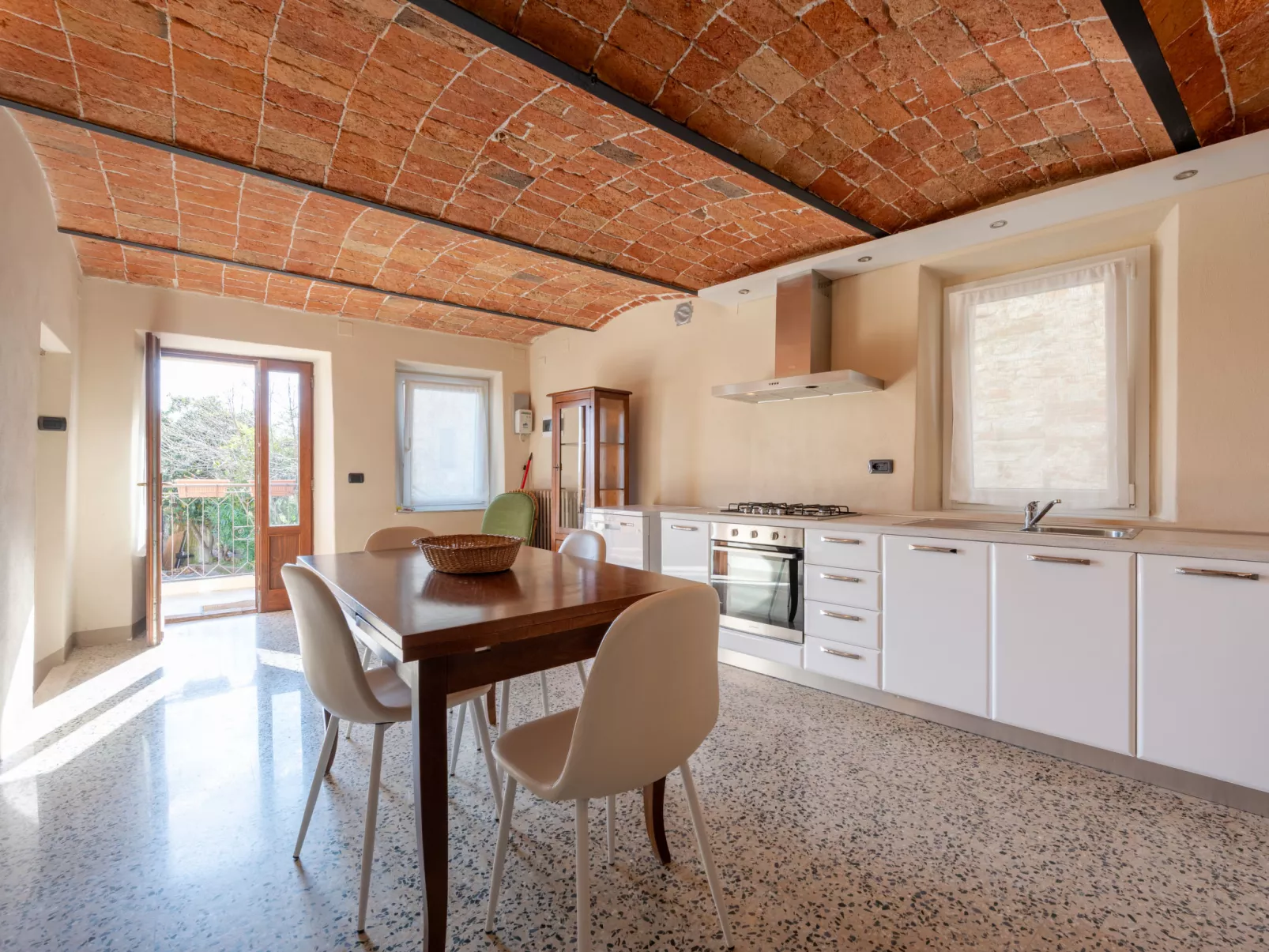 Nonna Maria del Pio - Binnen