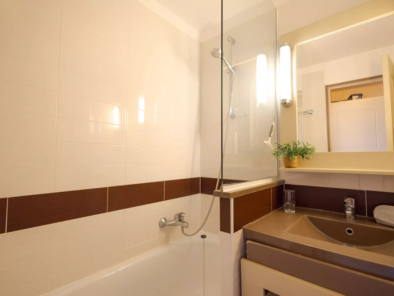 Village Cap Estérel - L'Esquinade - Binnen