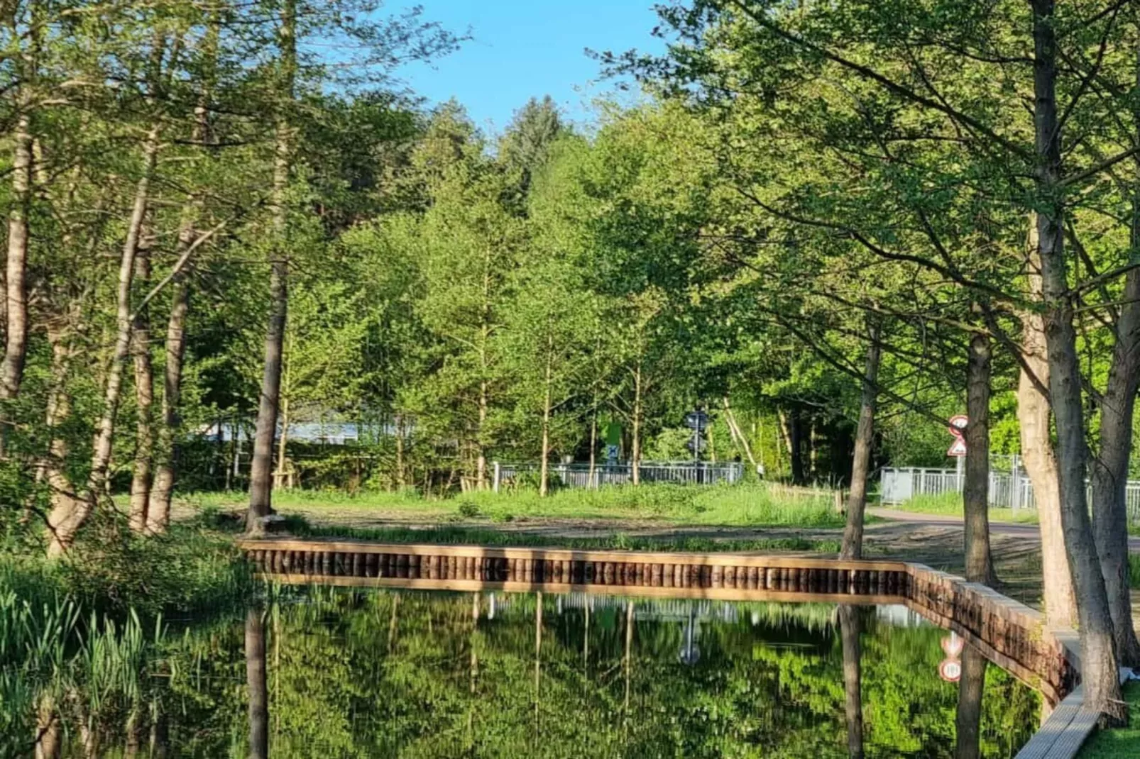 Reihenbungalow Nr 6 / Belegung 4 Personen - Waterzicht