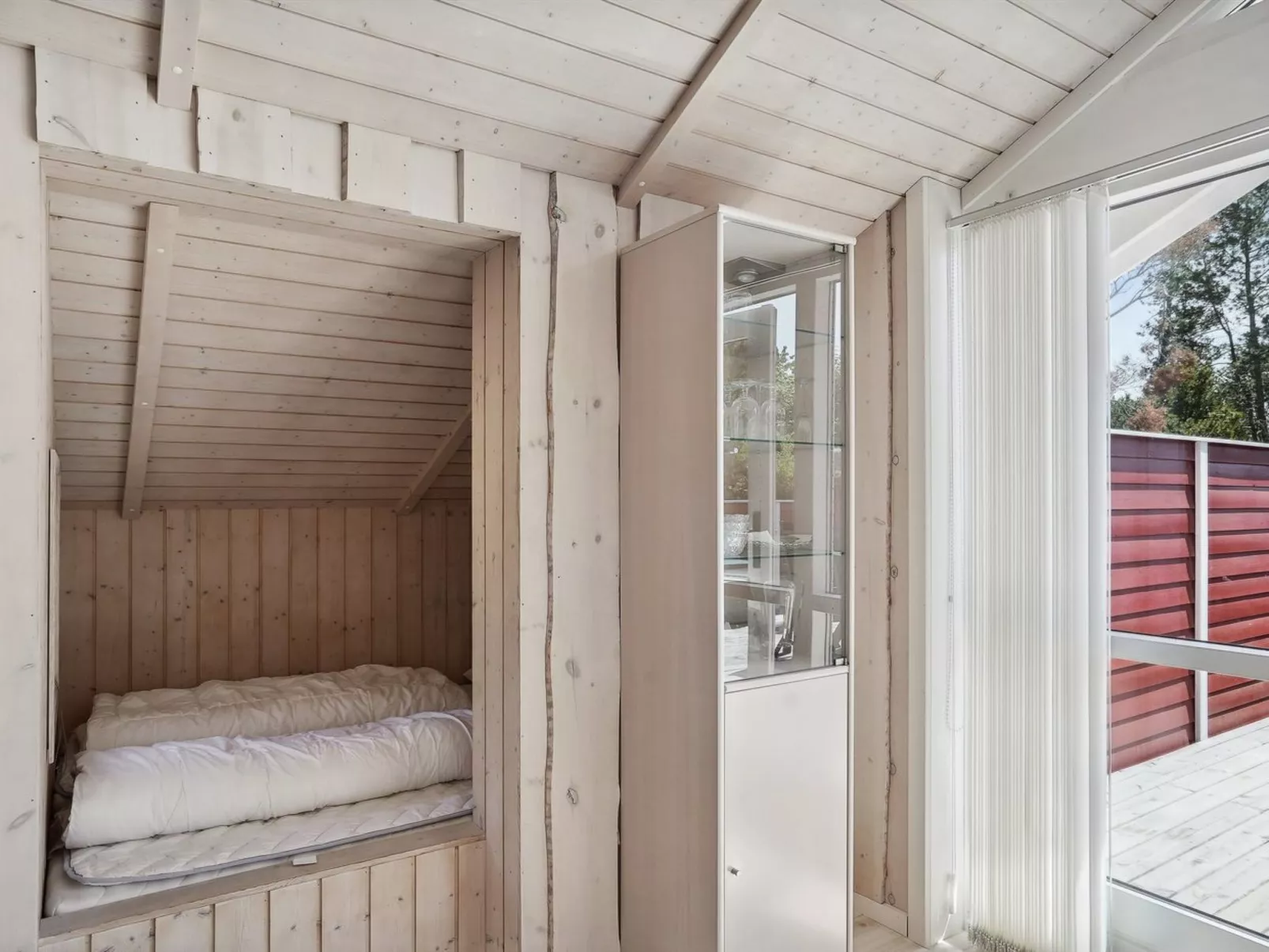 "Hialmar" - 300m from the sea - Binnen