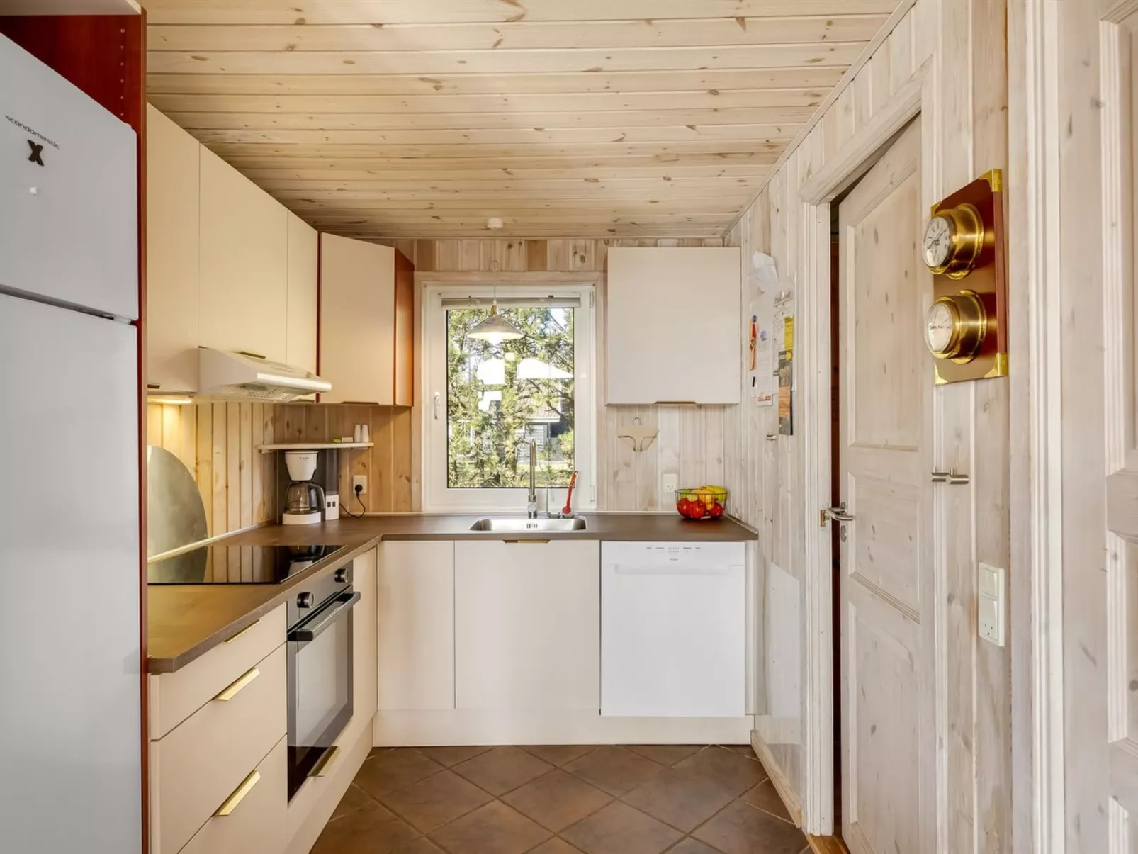 "Ofelia" - 1.2km from the sea - Binnen