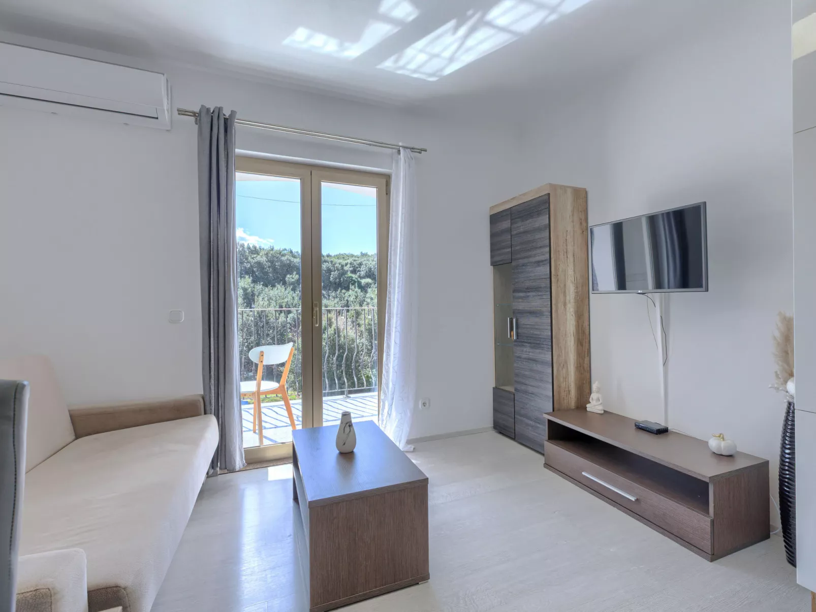 Milanković - Binnen