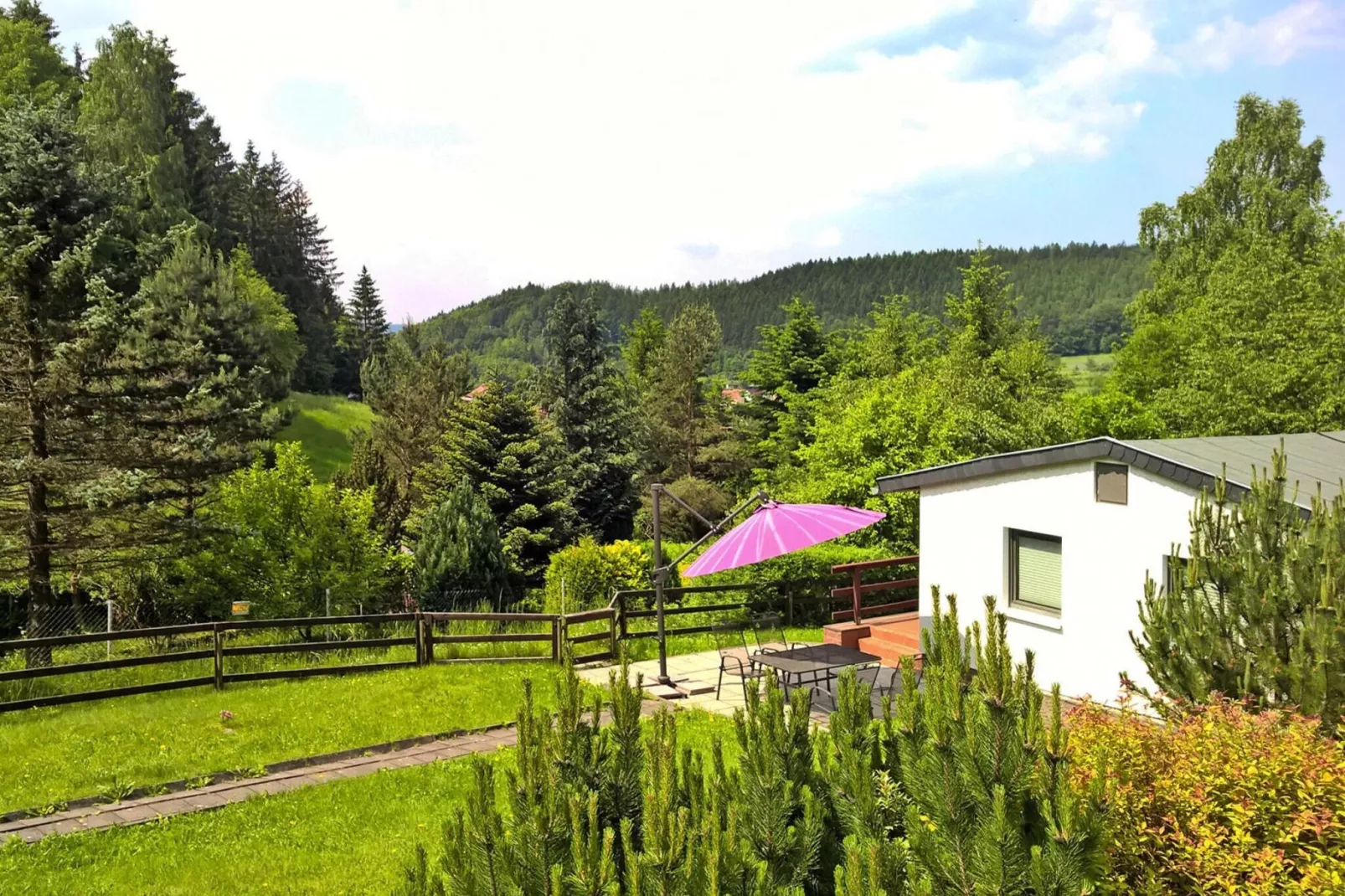 Ferienhaus Bauer - Buitenkant zomer