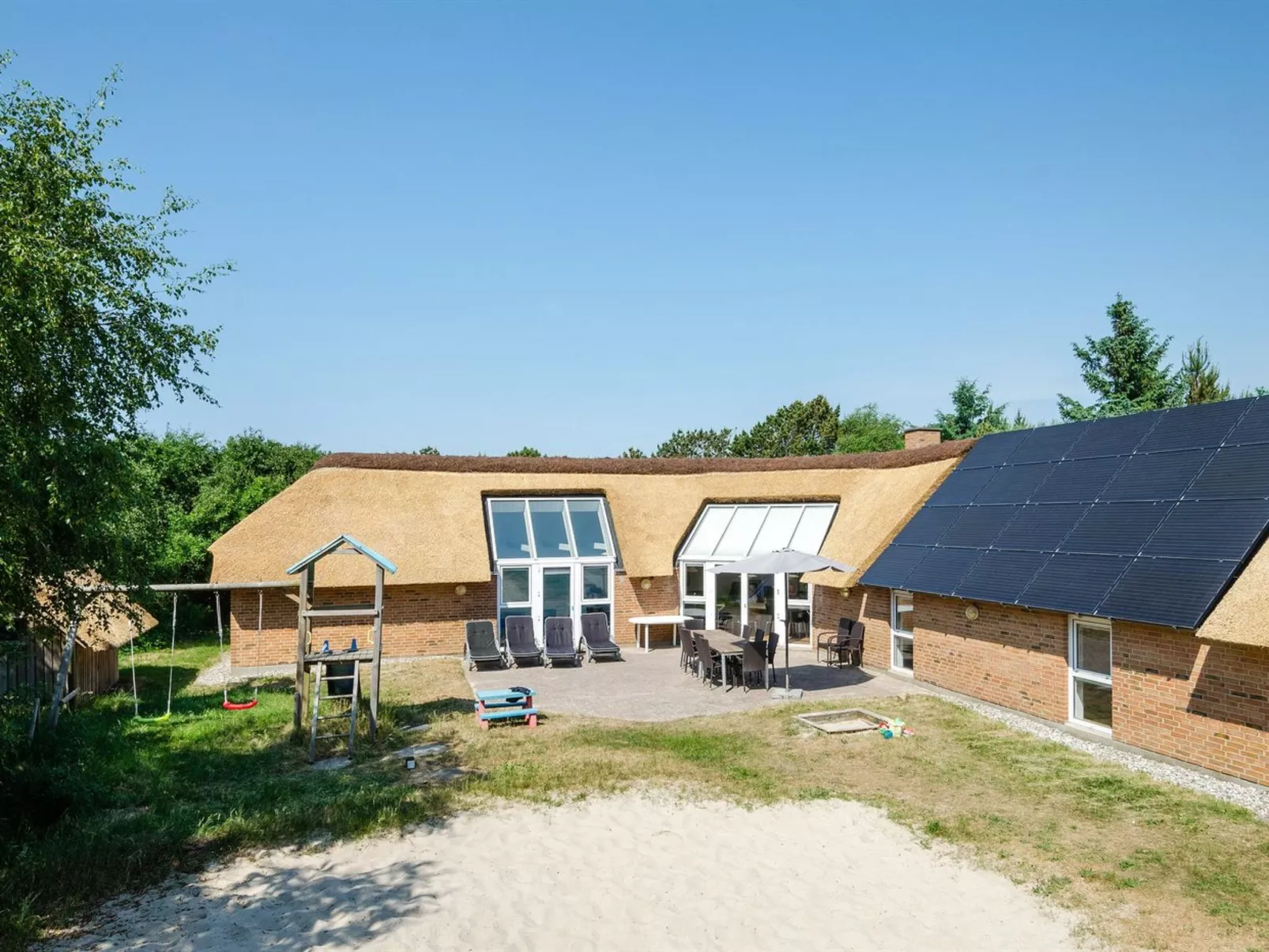 "Laetitita" -  from the sea - Buiten