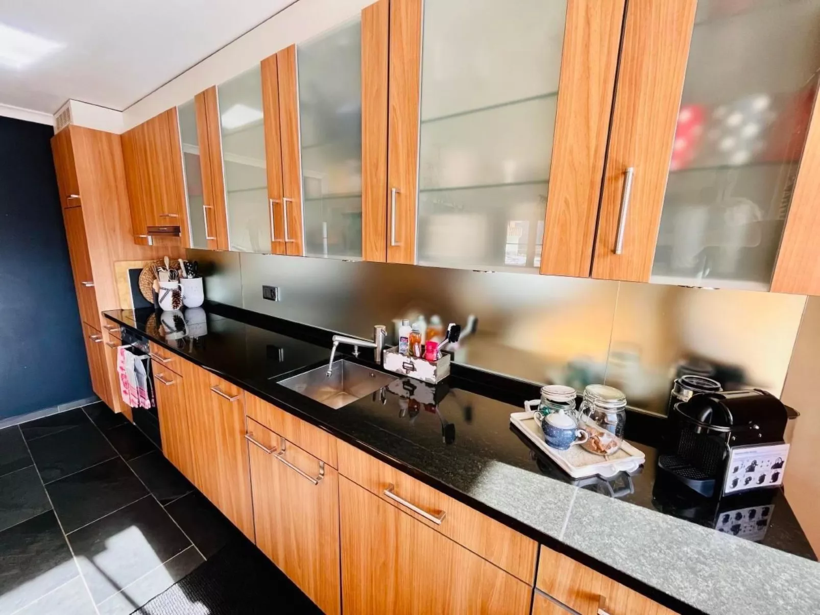 Perfekte Lage - Binnen