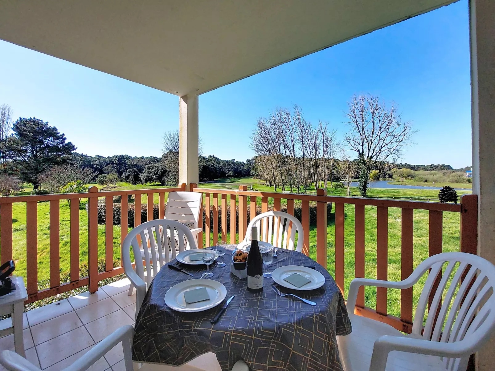 Le Saint Hilaire - Buiten