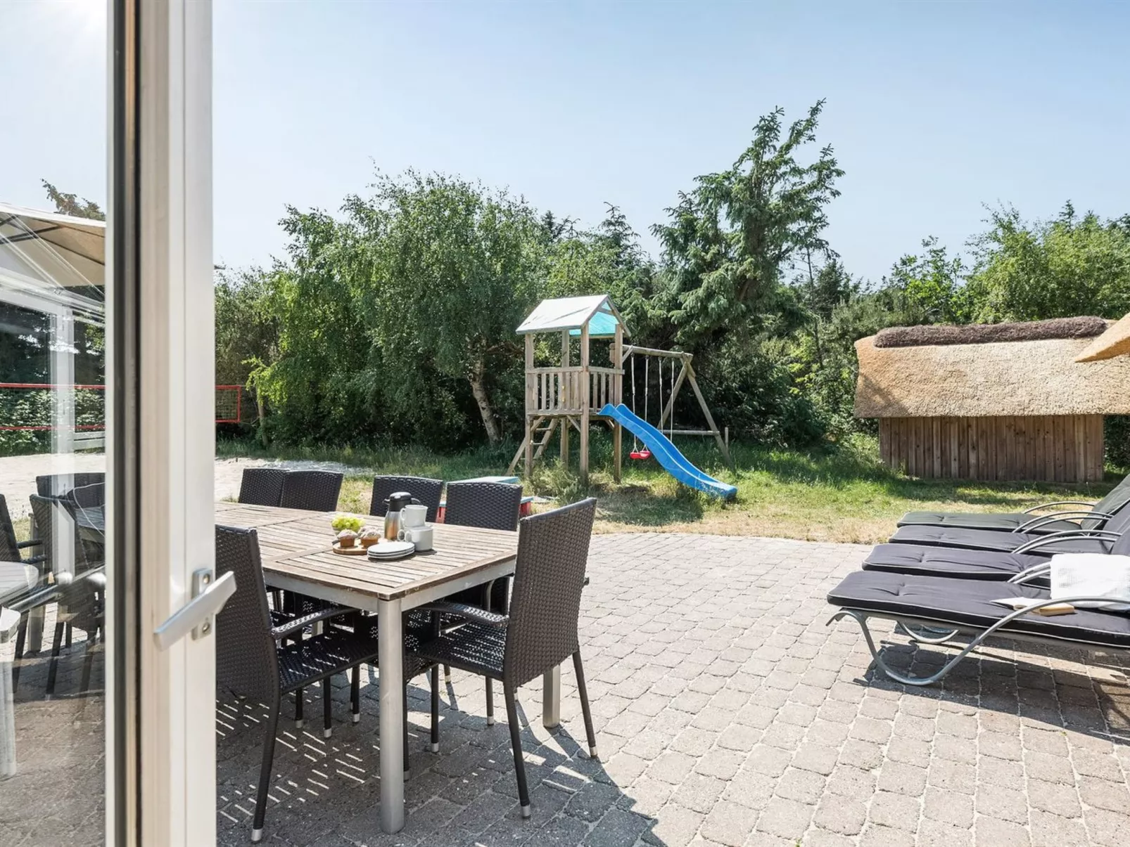 "Laetitita" -  from the sea - Buiten