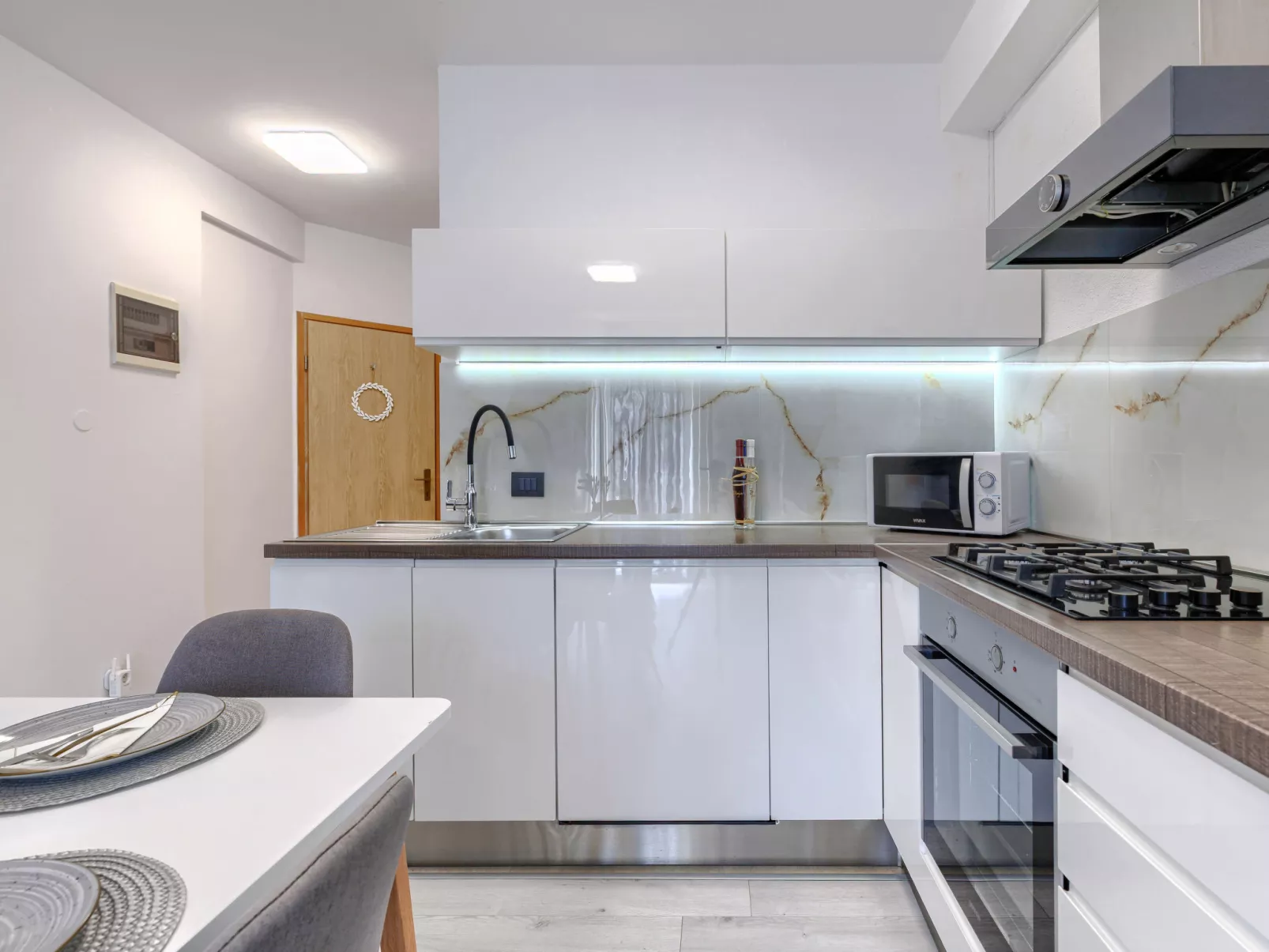 Milanković - Binnen