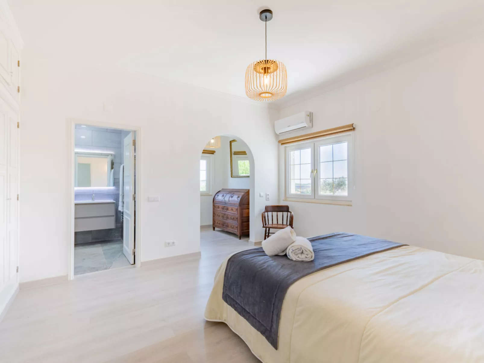 V4 Águia Vermelha - Binnen