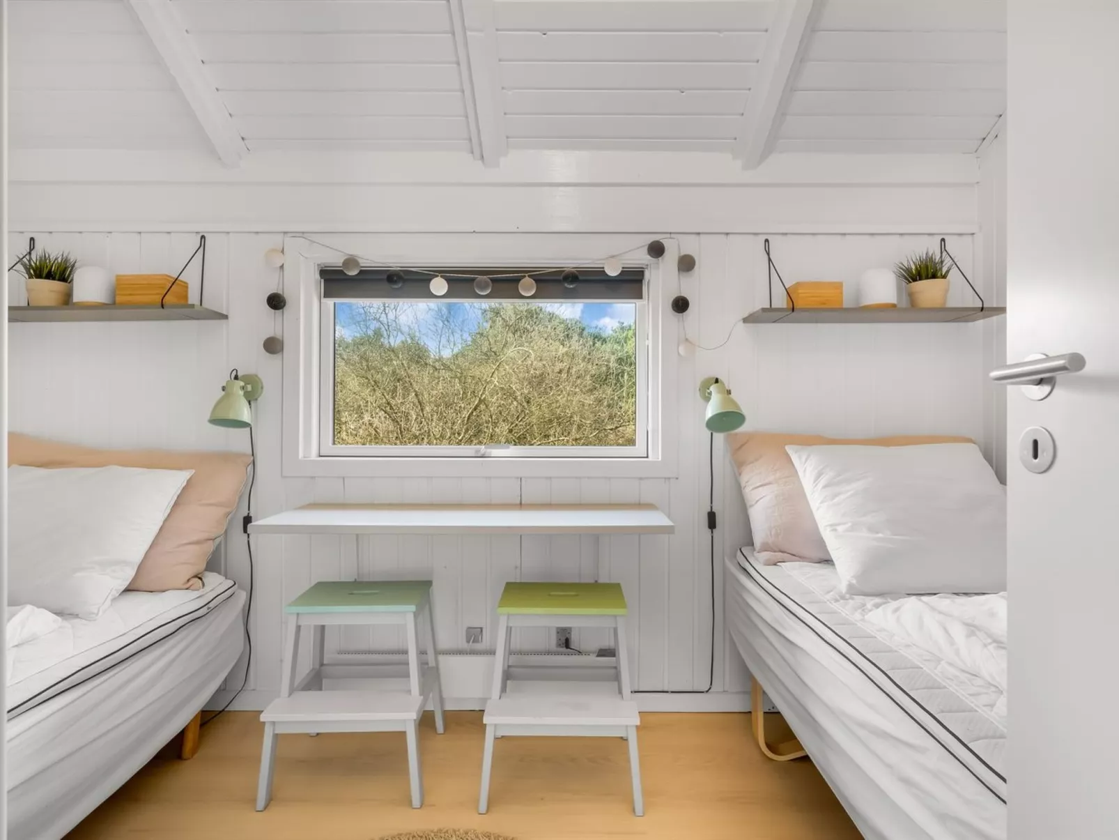 "Julie" - 1.5km from the sea - Binnen