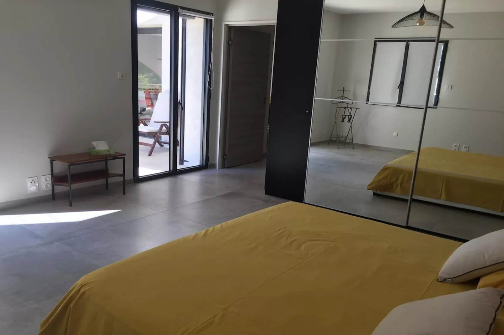 Belle maison avec piscine à débordement chauffée - Slaapkamer