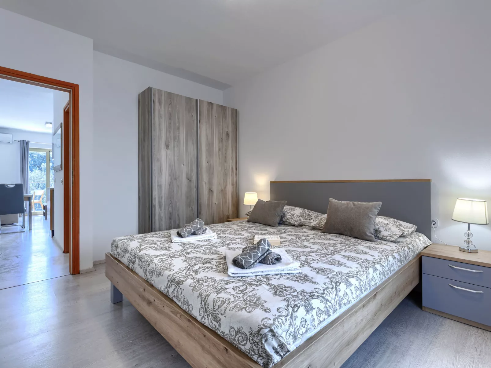 Milanković - Binnen