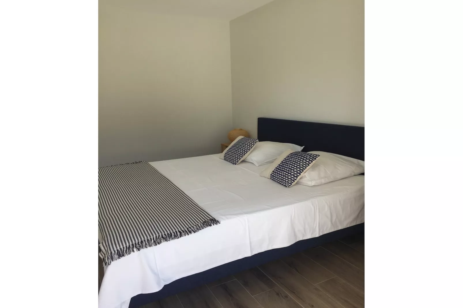 Belle maison avec piscine à débordement chauffée - Slaapkamer