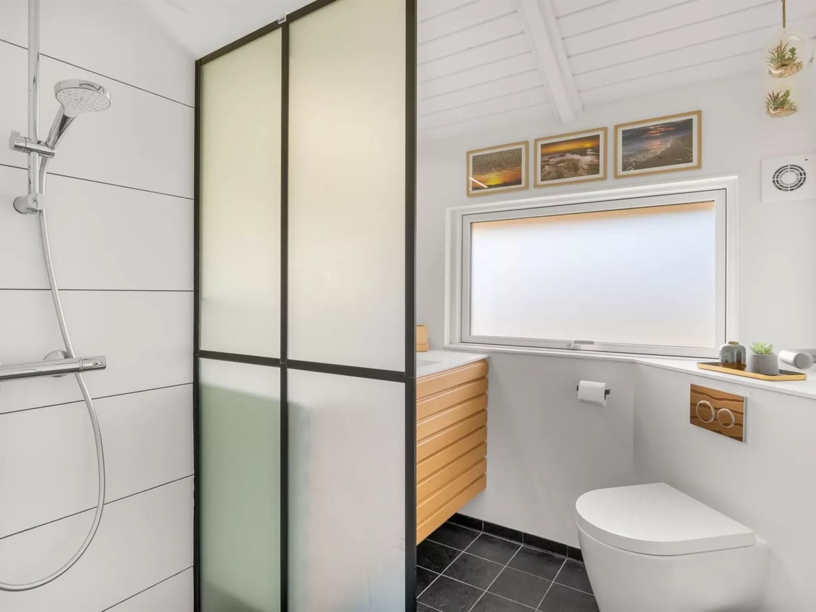 "Julie" - 1.5km from the sea - Binnen