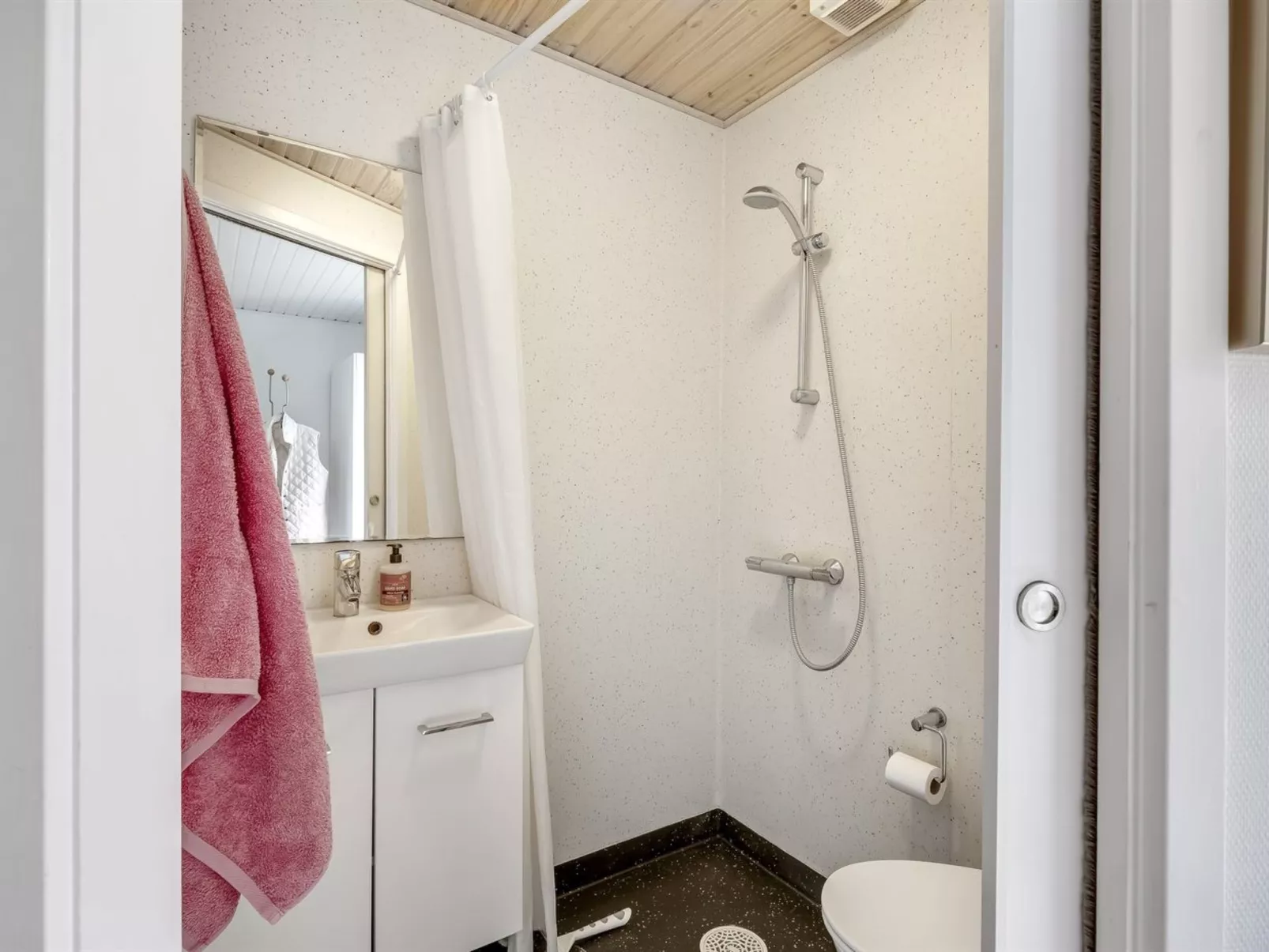 "Cordelia" - 1km from the sea - Binnen