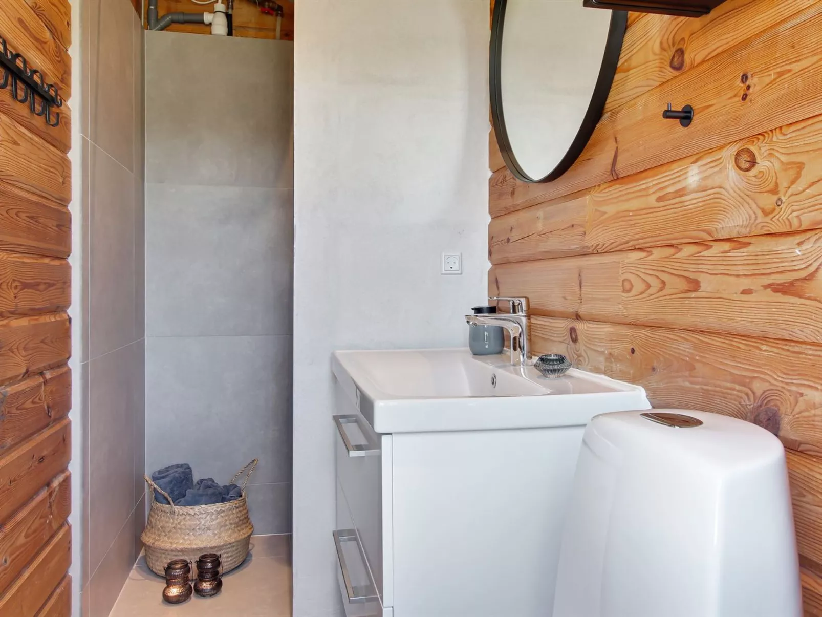 "Awarth" - 500m from the sea - Binnen