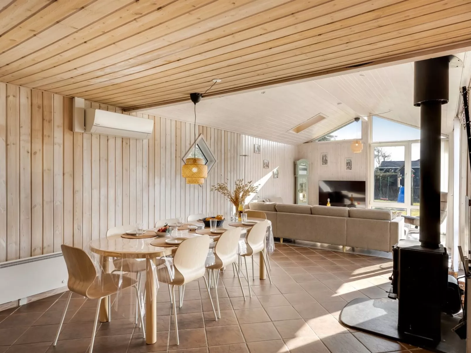 "Ofelia" - 1.2km from the sea - Binnen