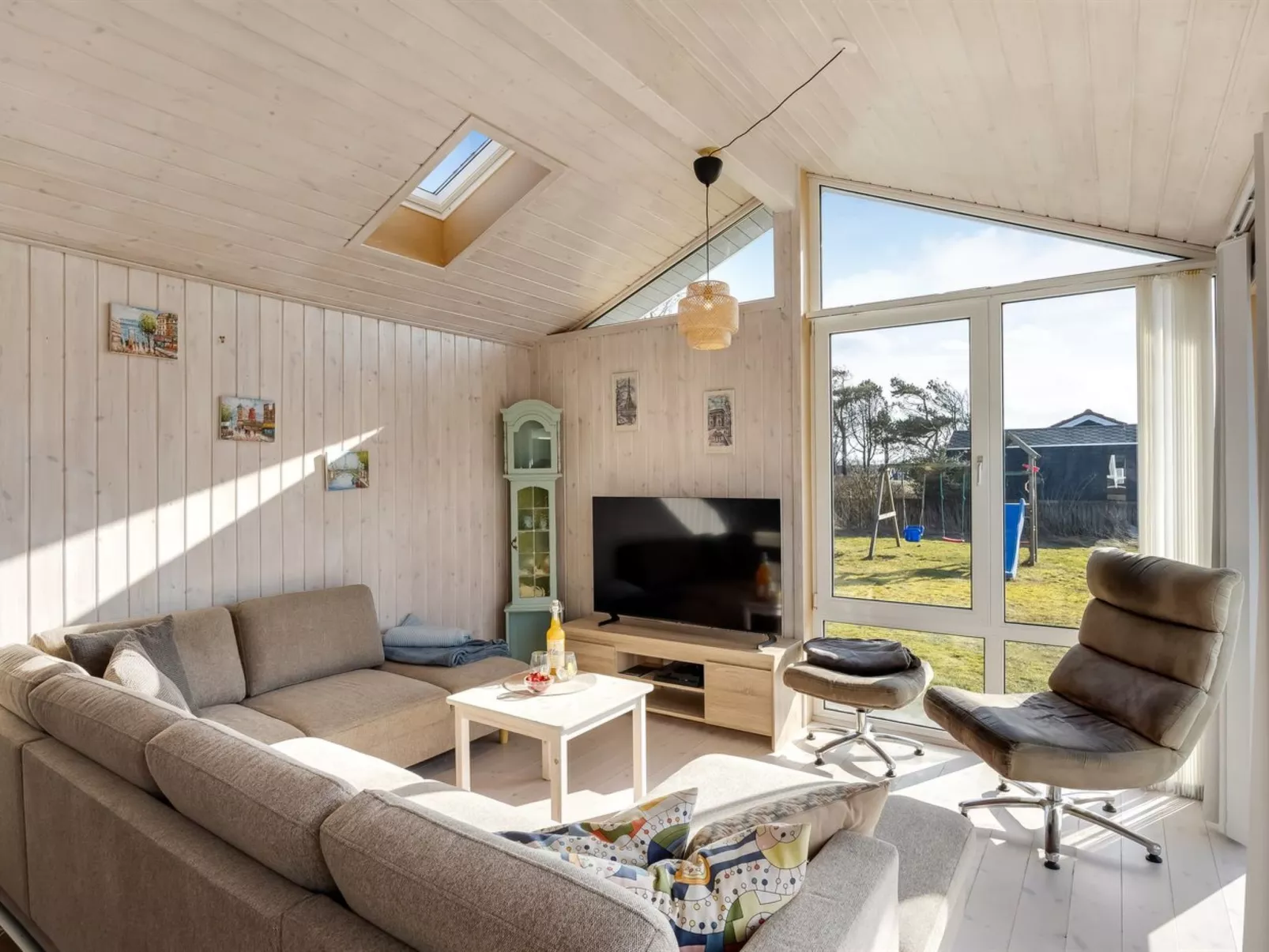 "Ofelia" - 1.2km from the sea - Binnen