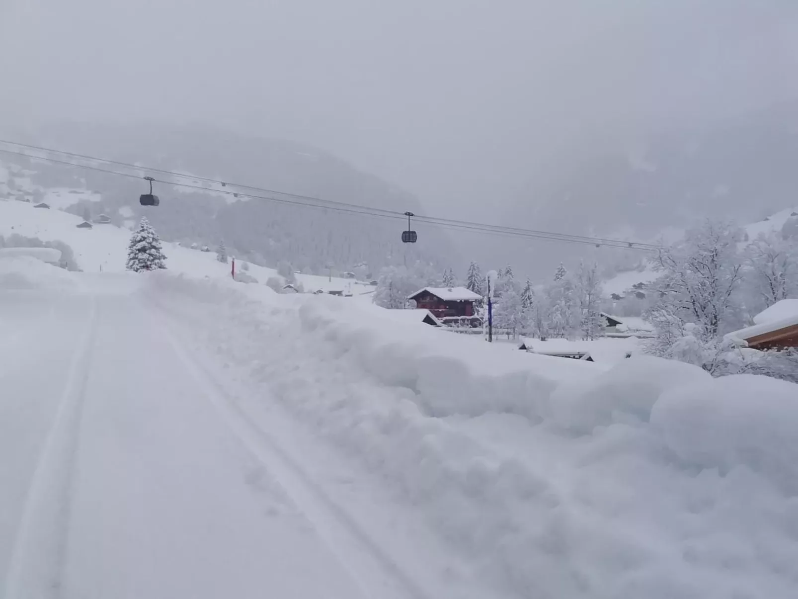 Ski-in/ Ski-out Nordostwand 4-Bett-Ferienwohnung - Buiten