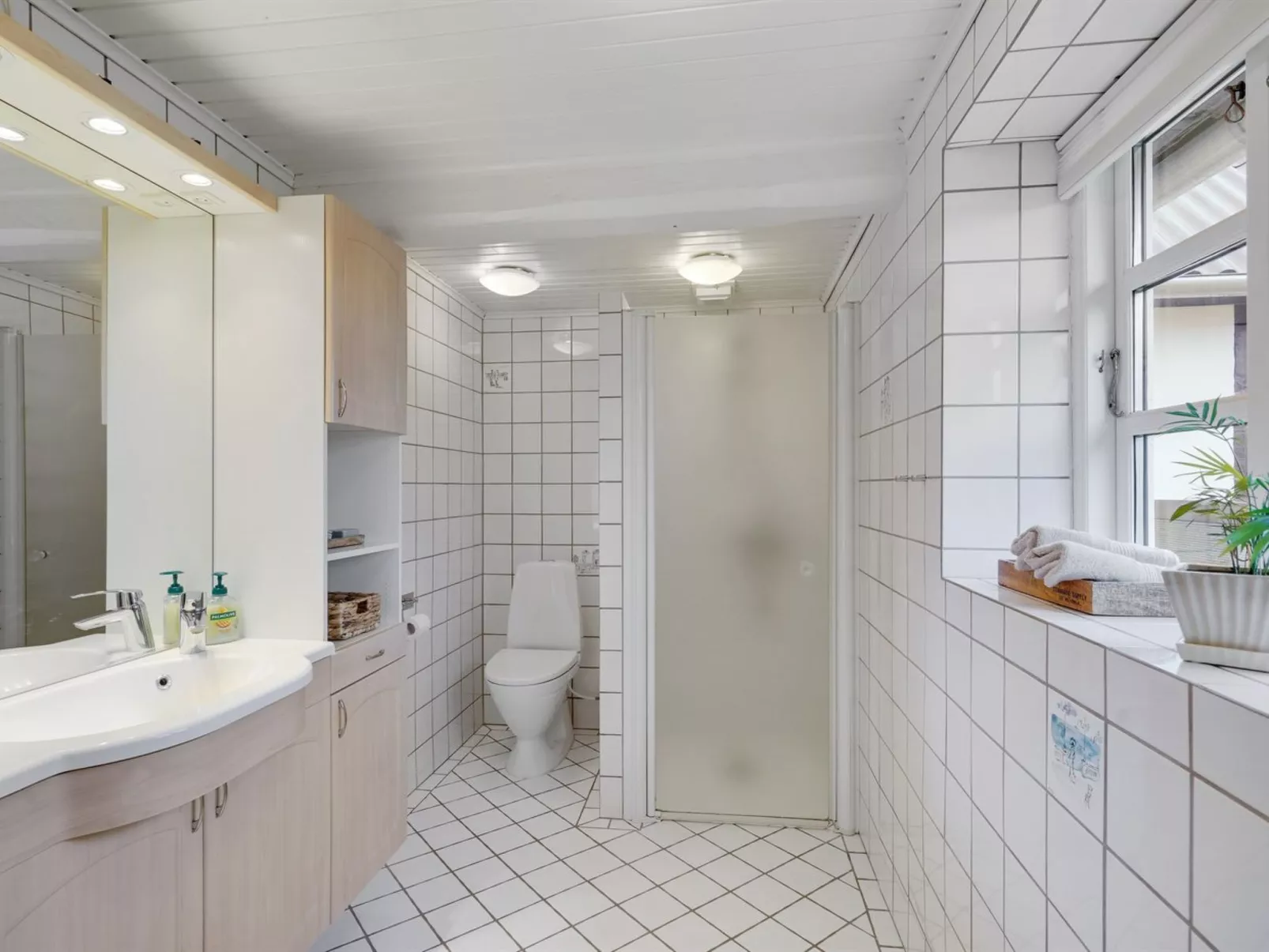 "Ilkka" - 220m from the sea - Binnen