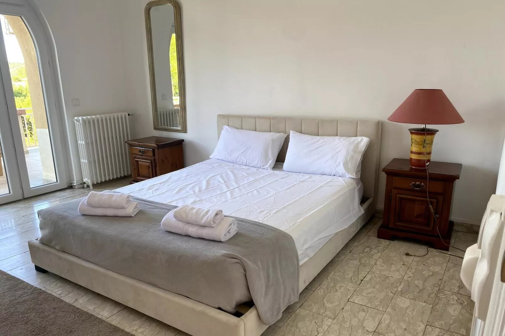 Grande Maison et piscine privée - Slaapkamer