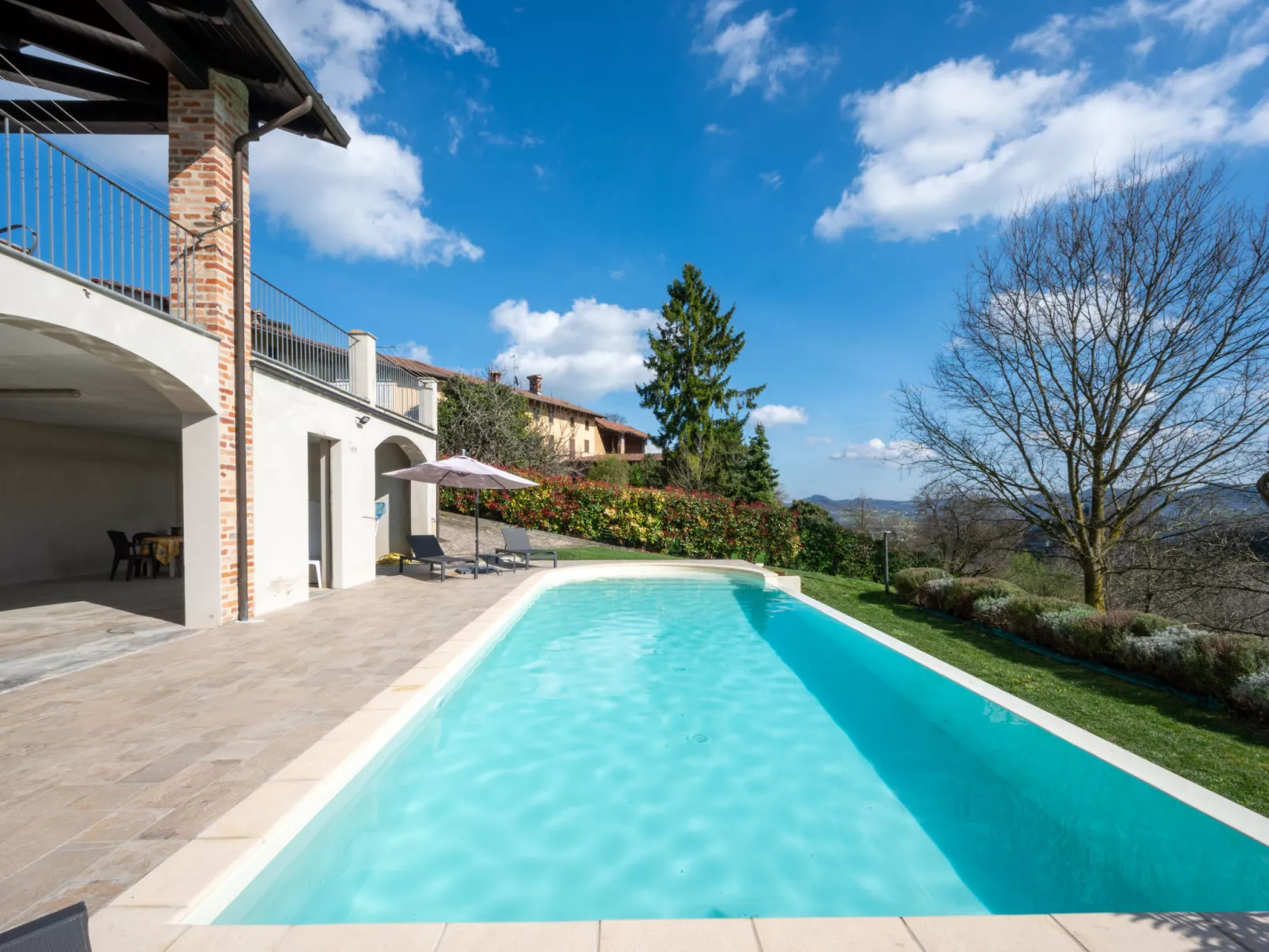 Nonna Maria del Pio - Buiten