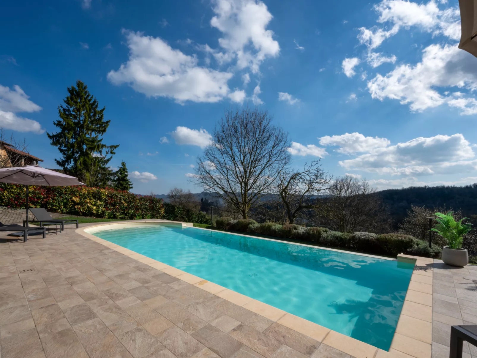 Nonna Maria del Pio - Buiten