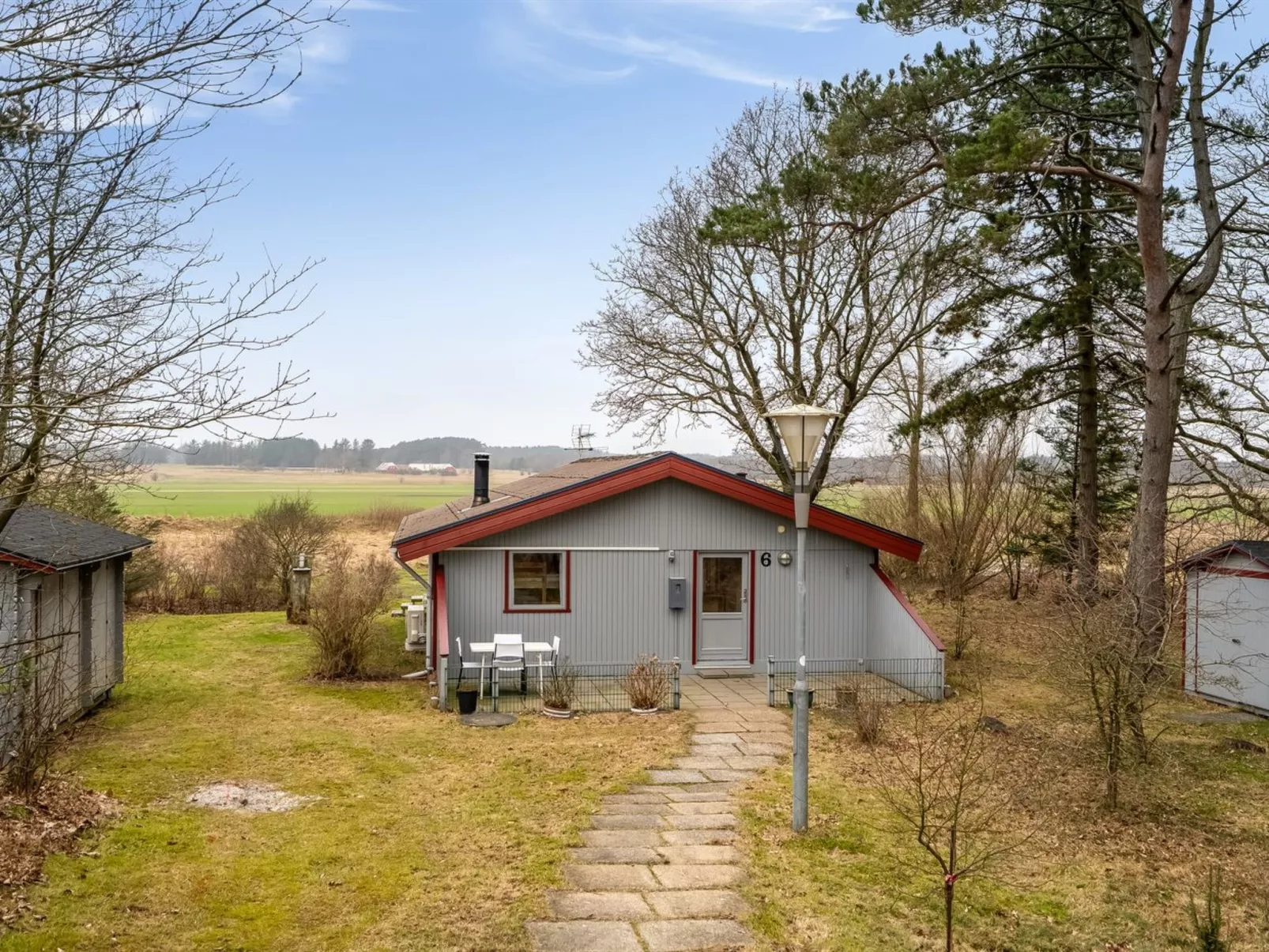 "Eveline" - 800m from the sea