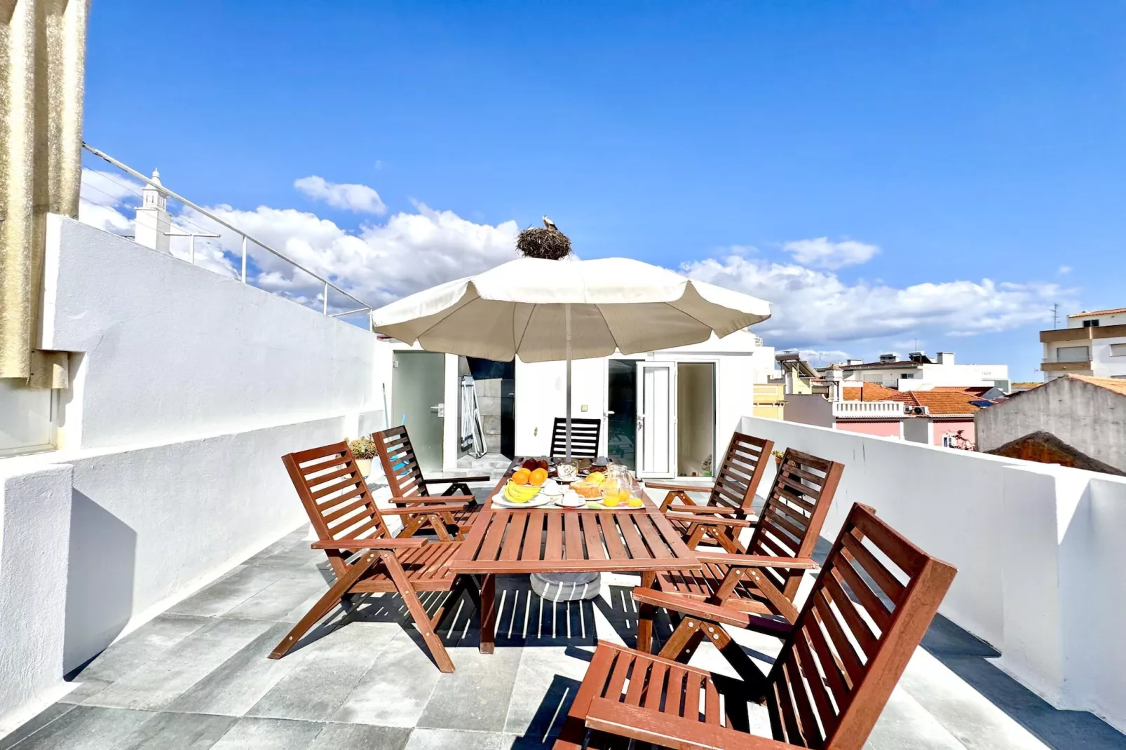 Laila Summer Escape by GT House