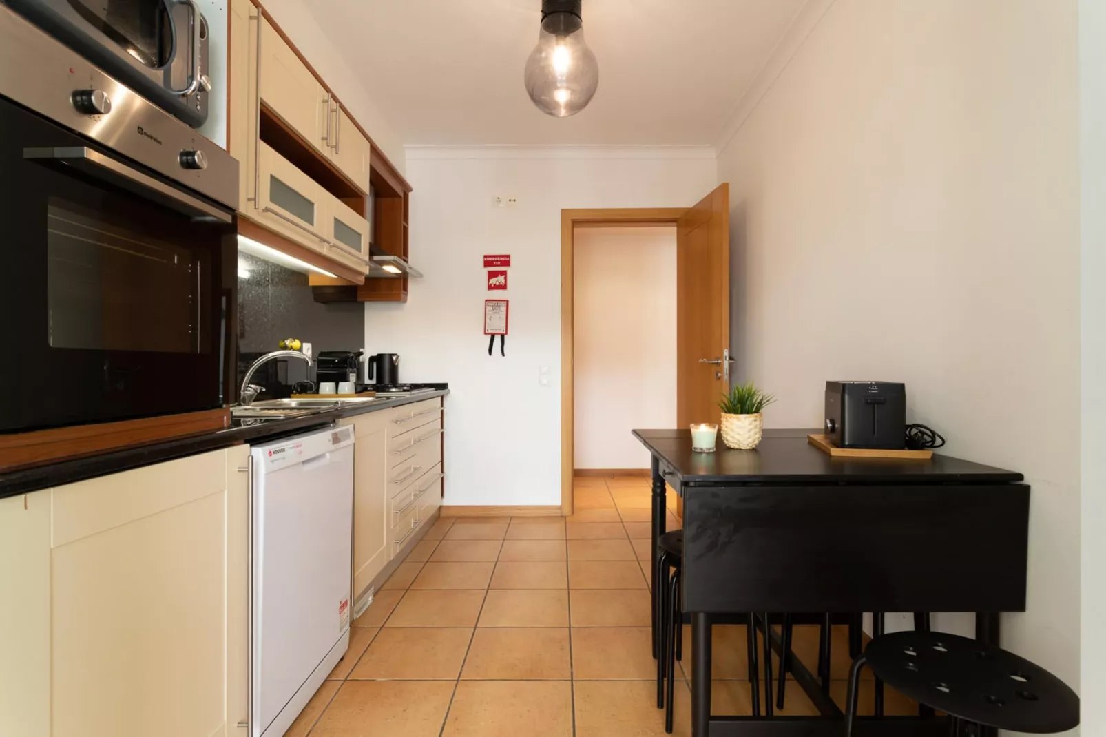 Sesimbra Beach Apartment by GT House