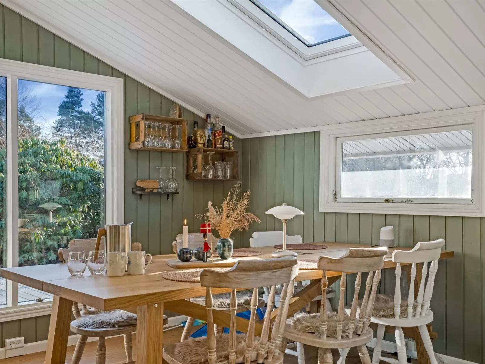 "Bedrija" -  from the sea - Binnen