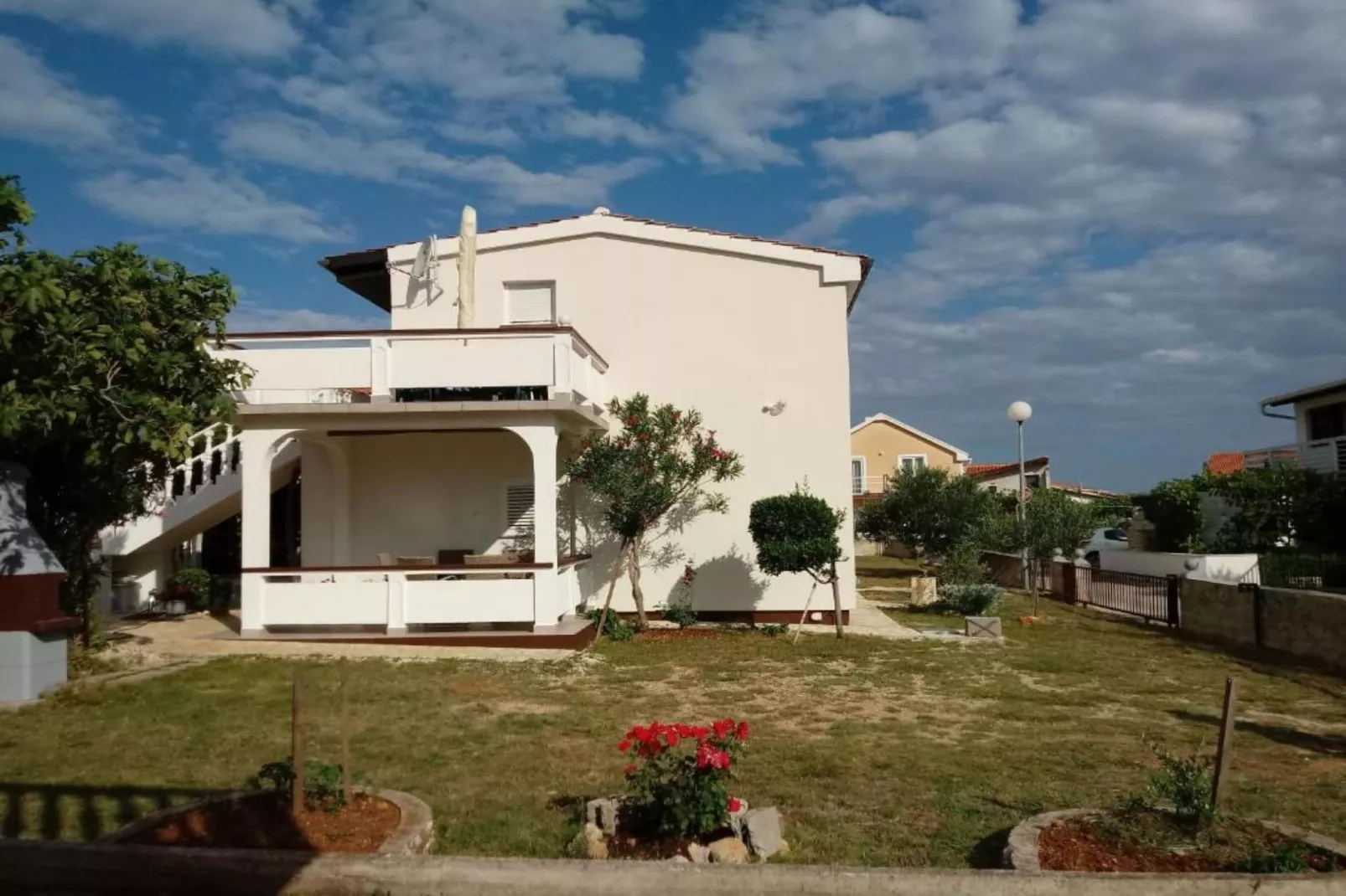 Charming Apartments Dokoza Vir - Two Bedroom Apartment in Ground Floor - Buitenlucht