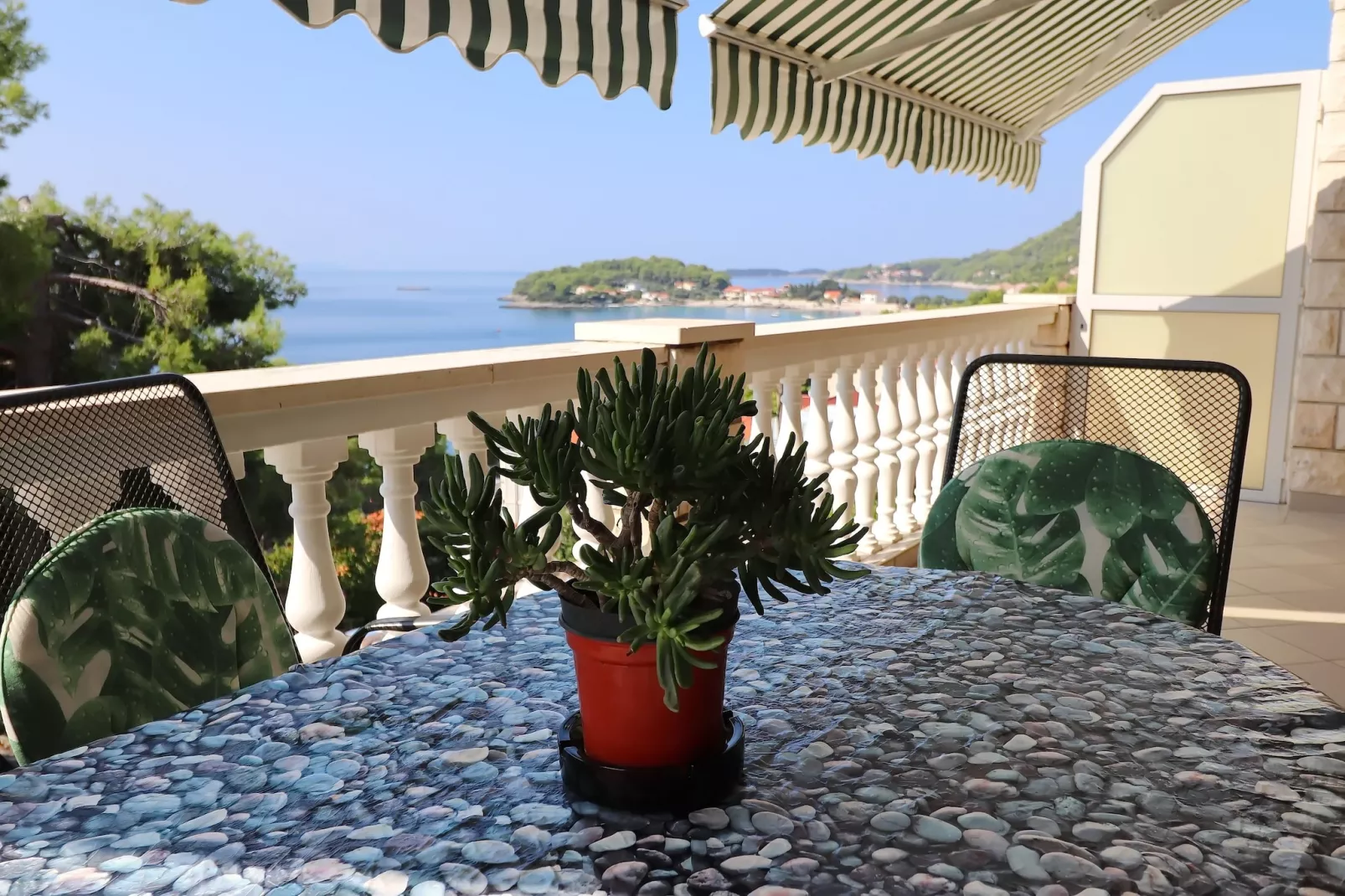 Seaside Apartments Markota - Two Bedroom Apartment  with Terrace and Sea View ( A1) - Terrasbalkon