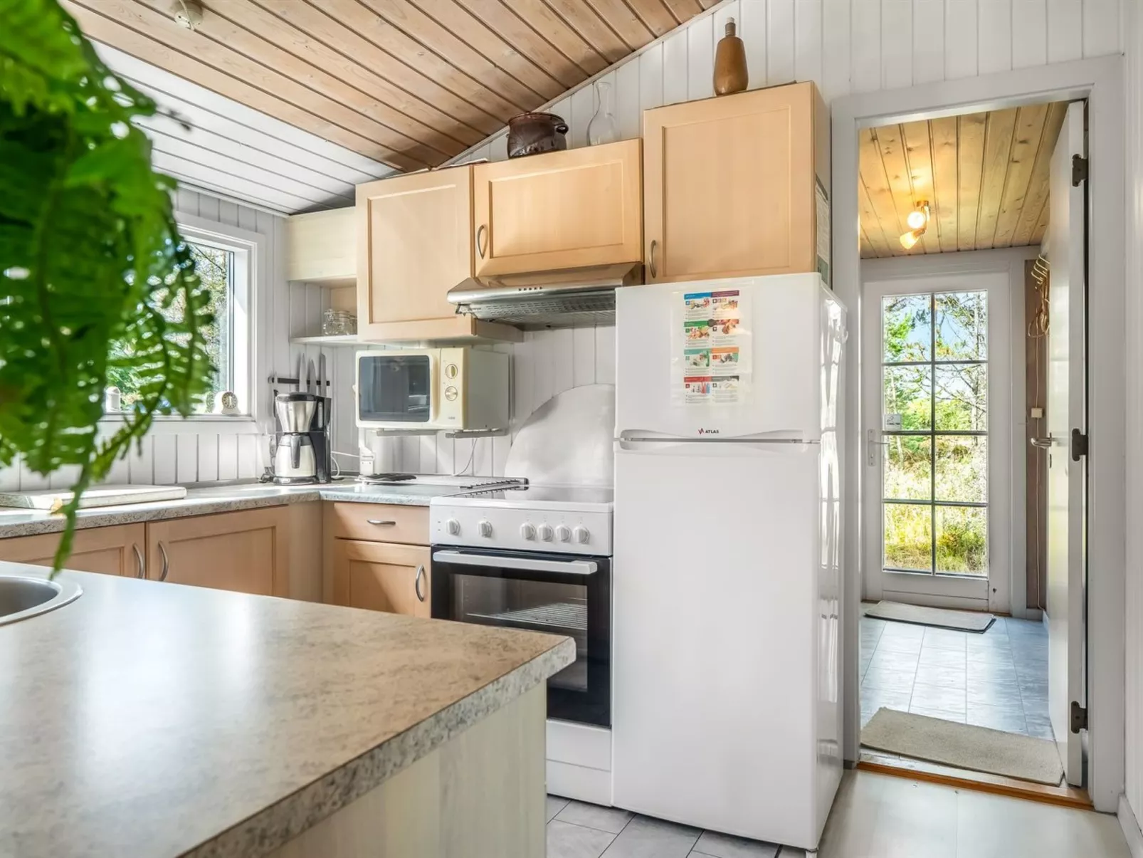 "Saila" - 1.2km from the sea - Binnen