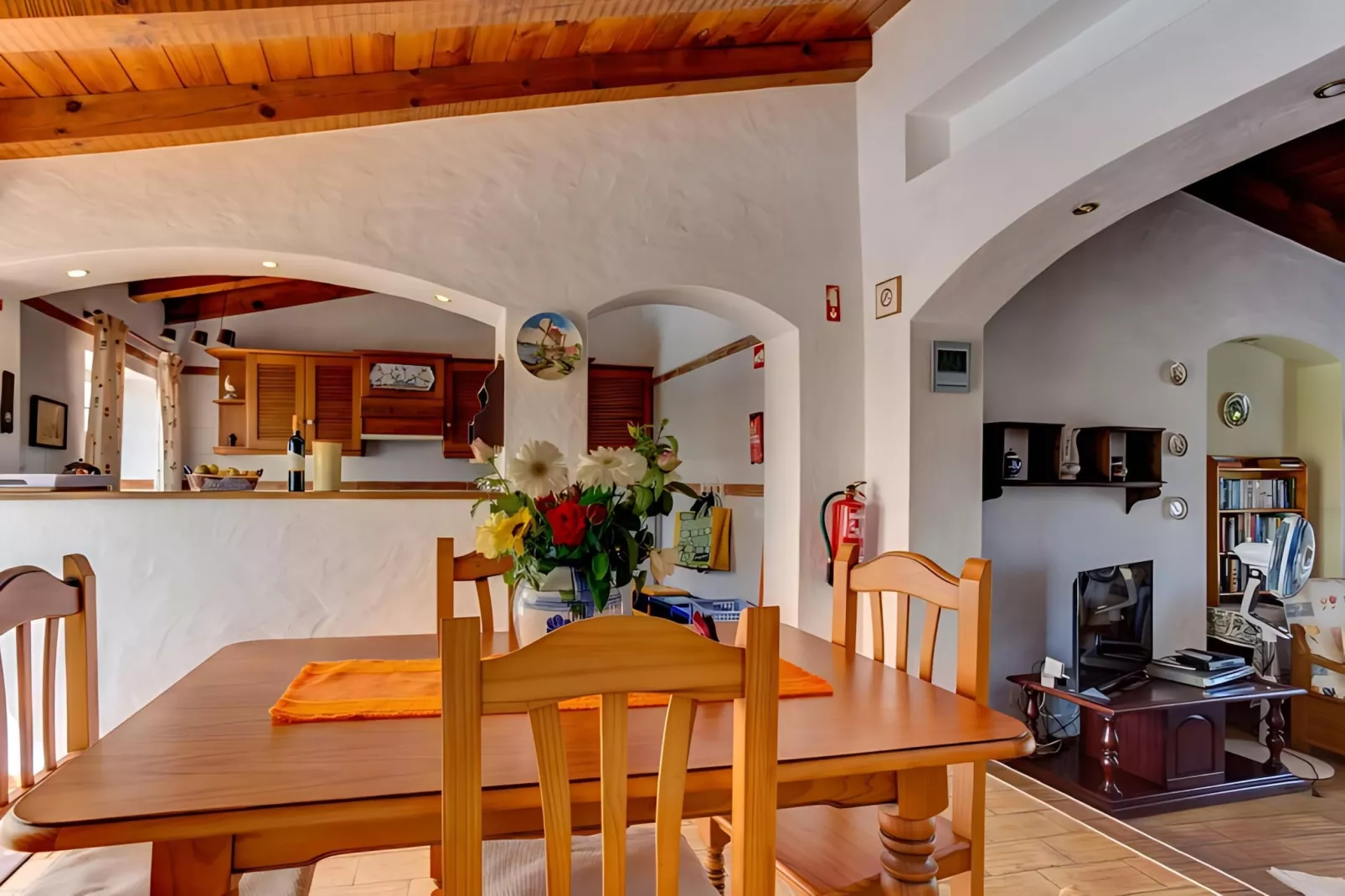 Jacarandá Apartment in Quinta Velha by GT House - Eetkamer